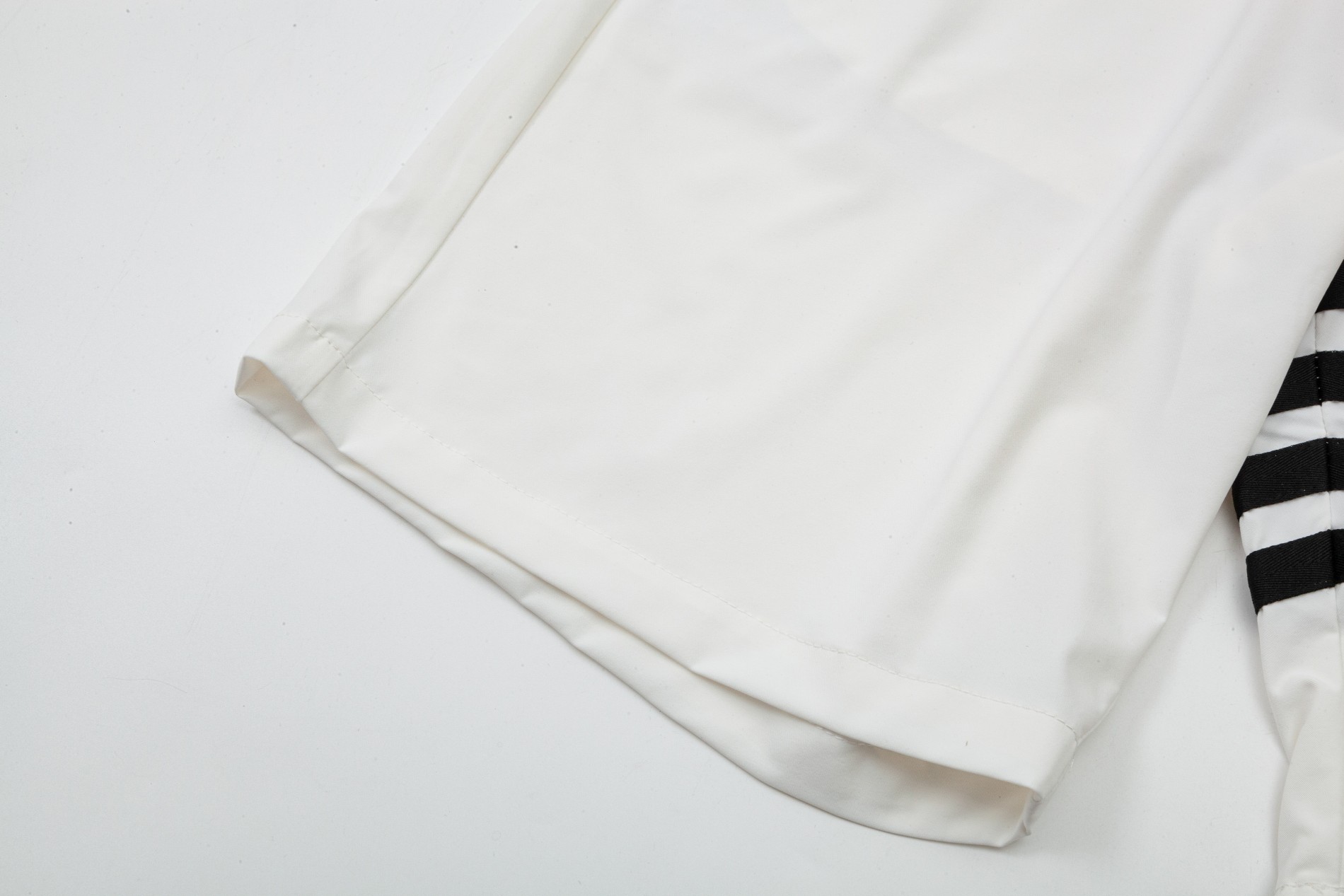 2024 New Summer Fashion Beach Shorts: CJCR Hardware in Black and White, M14XL. - 图片 6