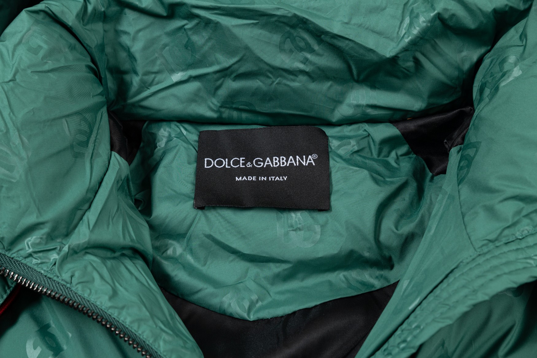 “Dolce & Gabbana 2024 Hat: Featherless, Classic Dark Flowers, High Quality, Green” - 图片 4