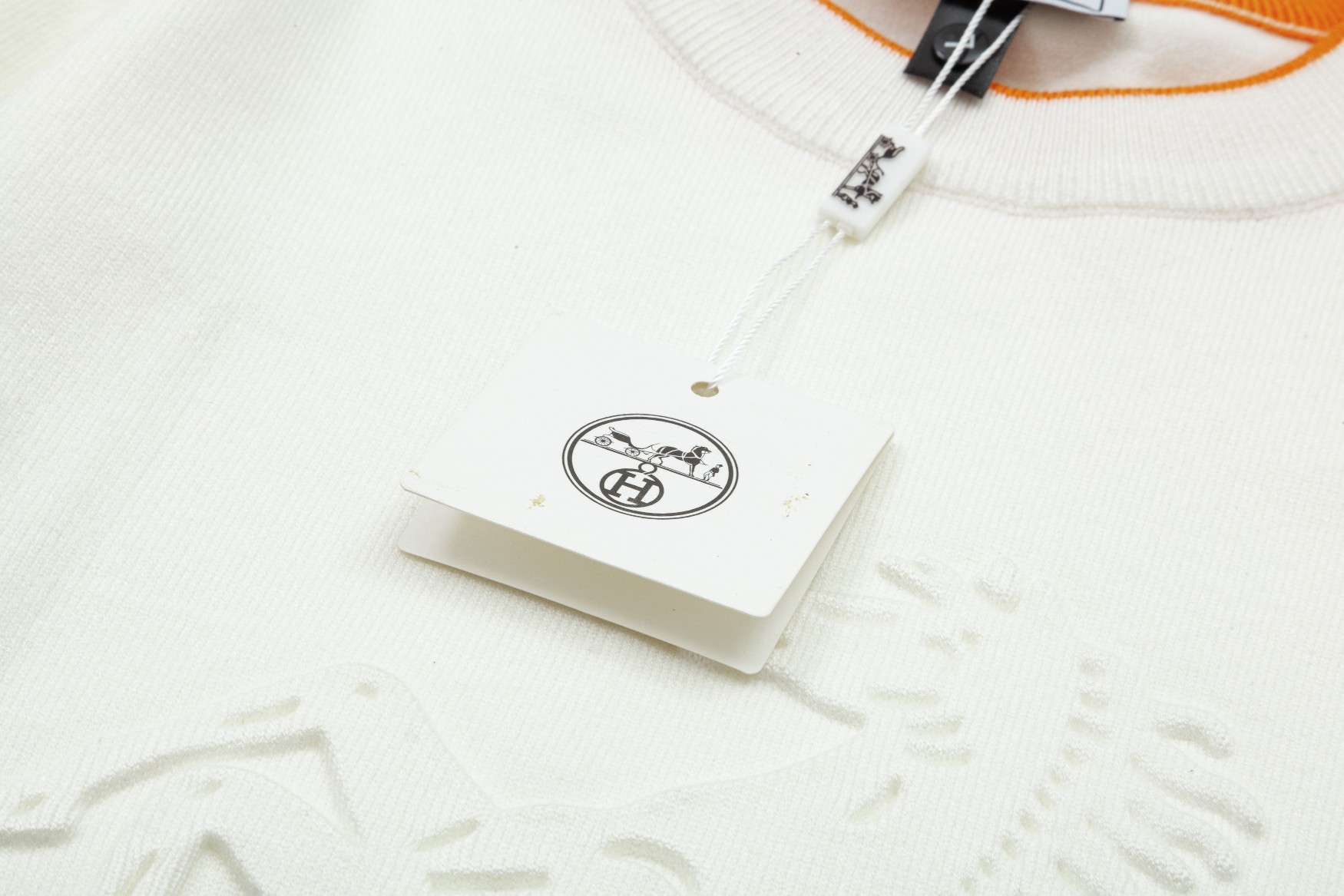 “Emass Hermes Poncho Sweater: Luxury Wool Blend for Daily Commuting” - 图片 4