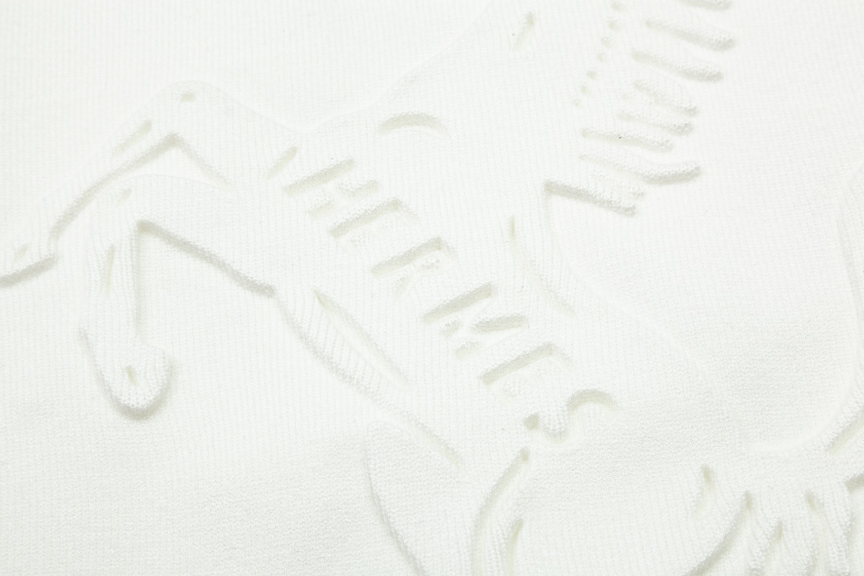 “Emass Hermes Poncho Sweater: Luxury Wool Blend for Daily Commuting” - 图片 6