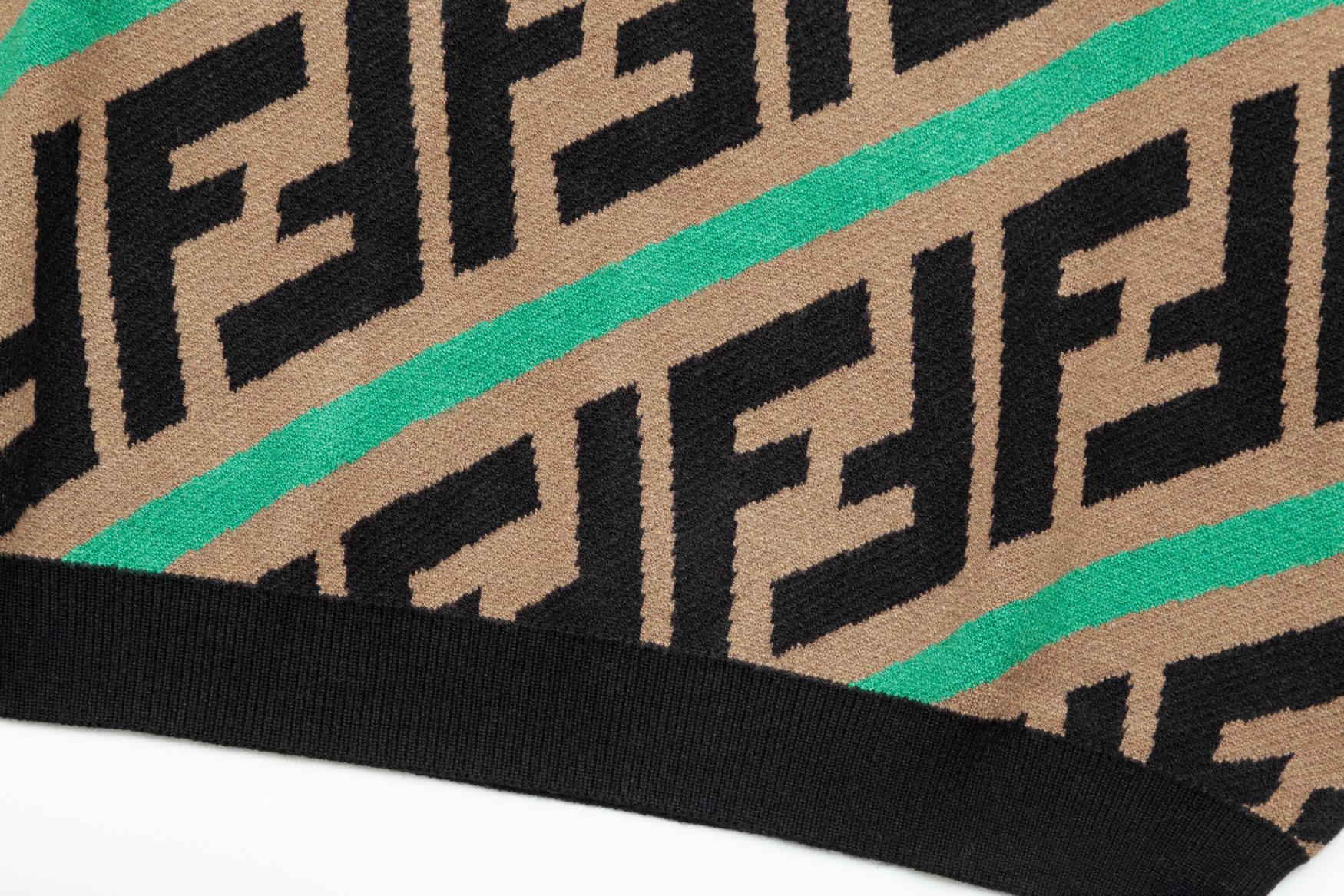 “Autumn Bouquet Crocheted Sweater for Luxury Daily Commuting” - 图片 6