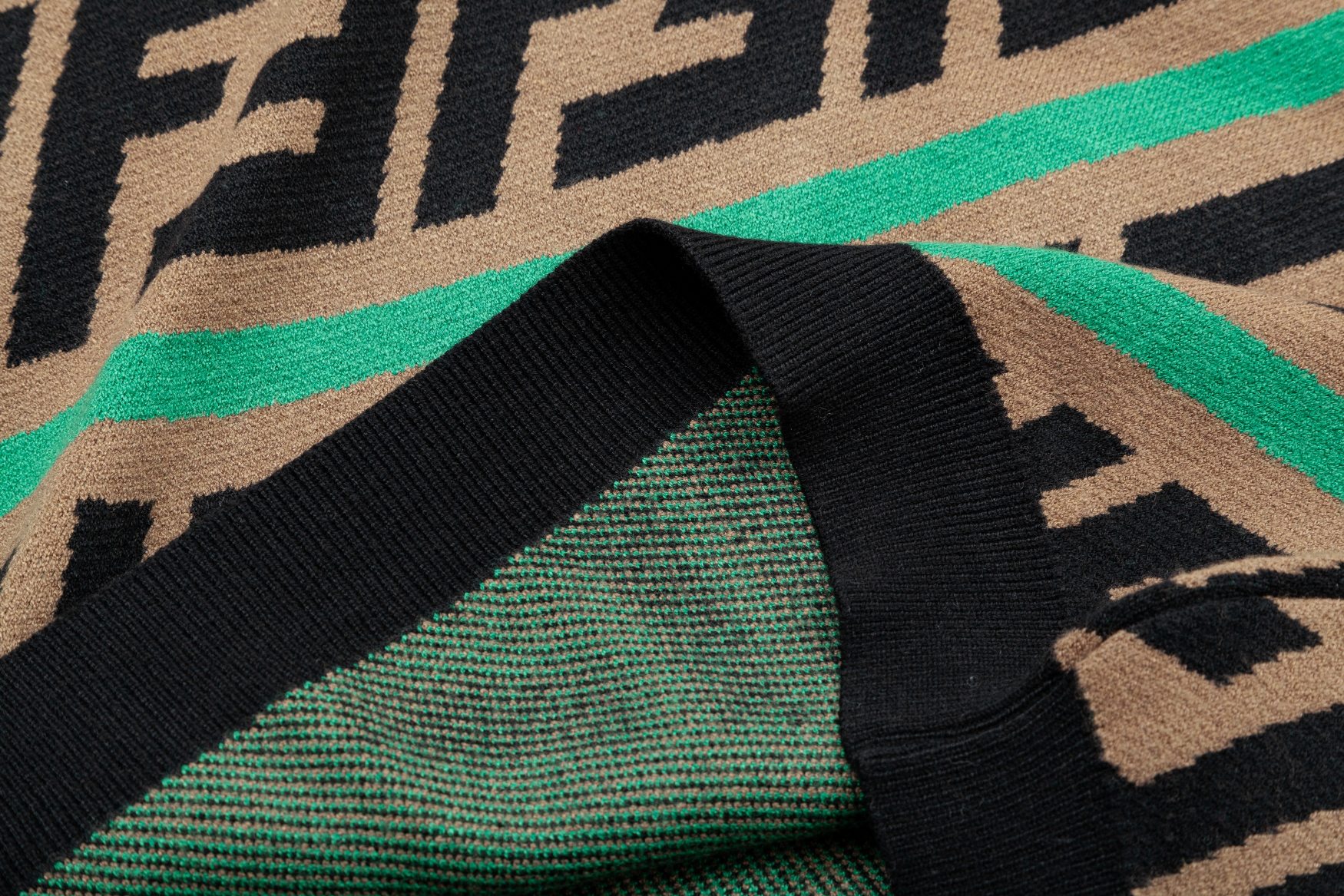 “Autumn Bouquet Crocheted Sweater for Luxury Daily Commuting” - 图片 7