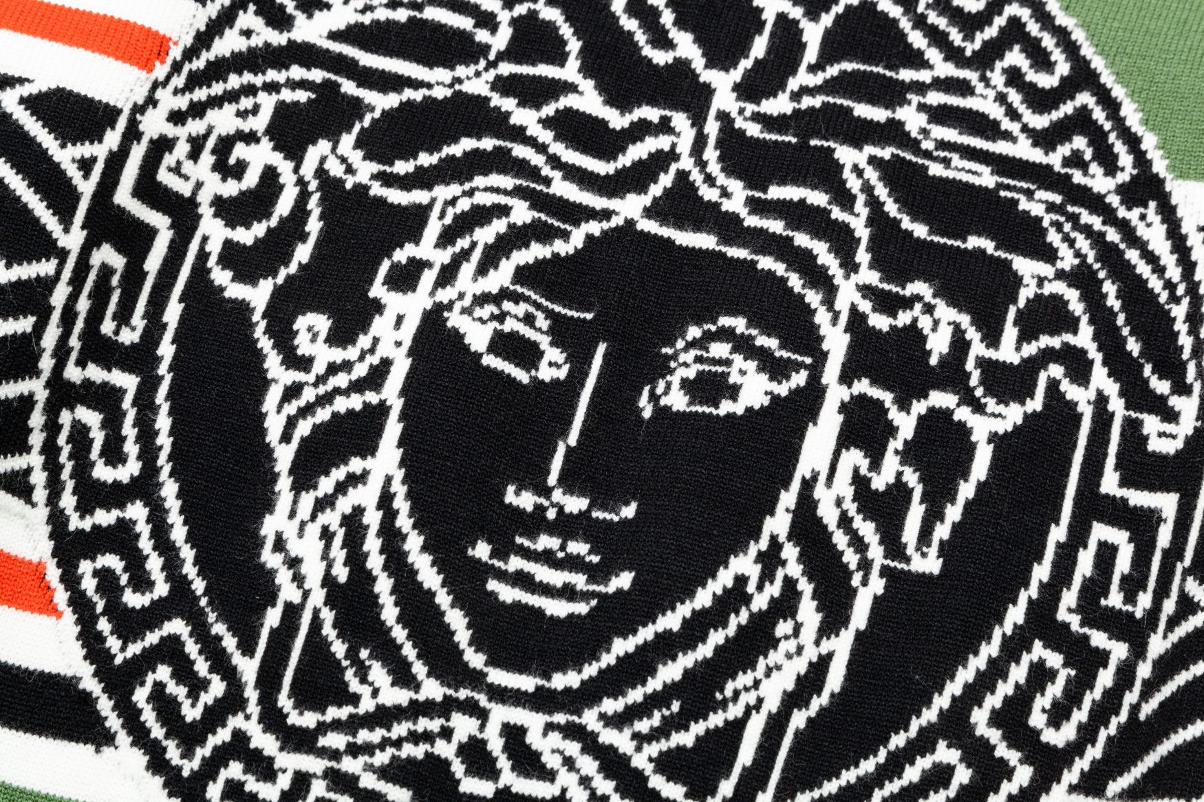 “Van Schuen Luxury Wool Blend Sweaters with German Machine Florist Details” - 图片 6