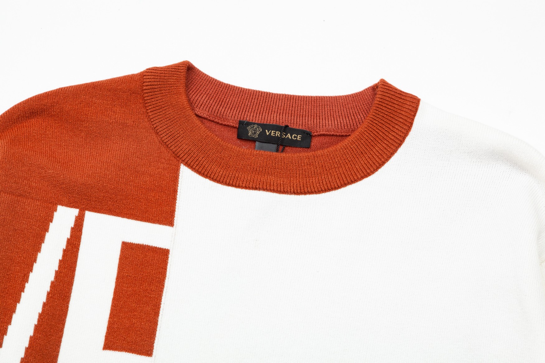 “High-End Autumn/Winter Bouquets Sweaters with German Yarn and Water Shampoo” - 图片 3