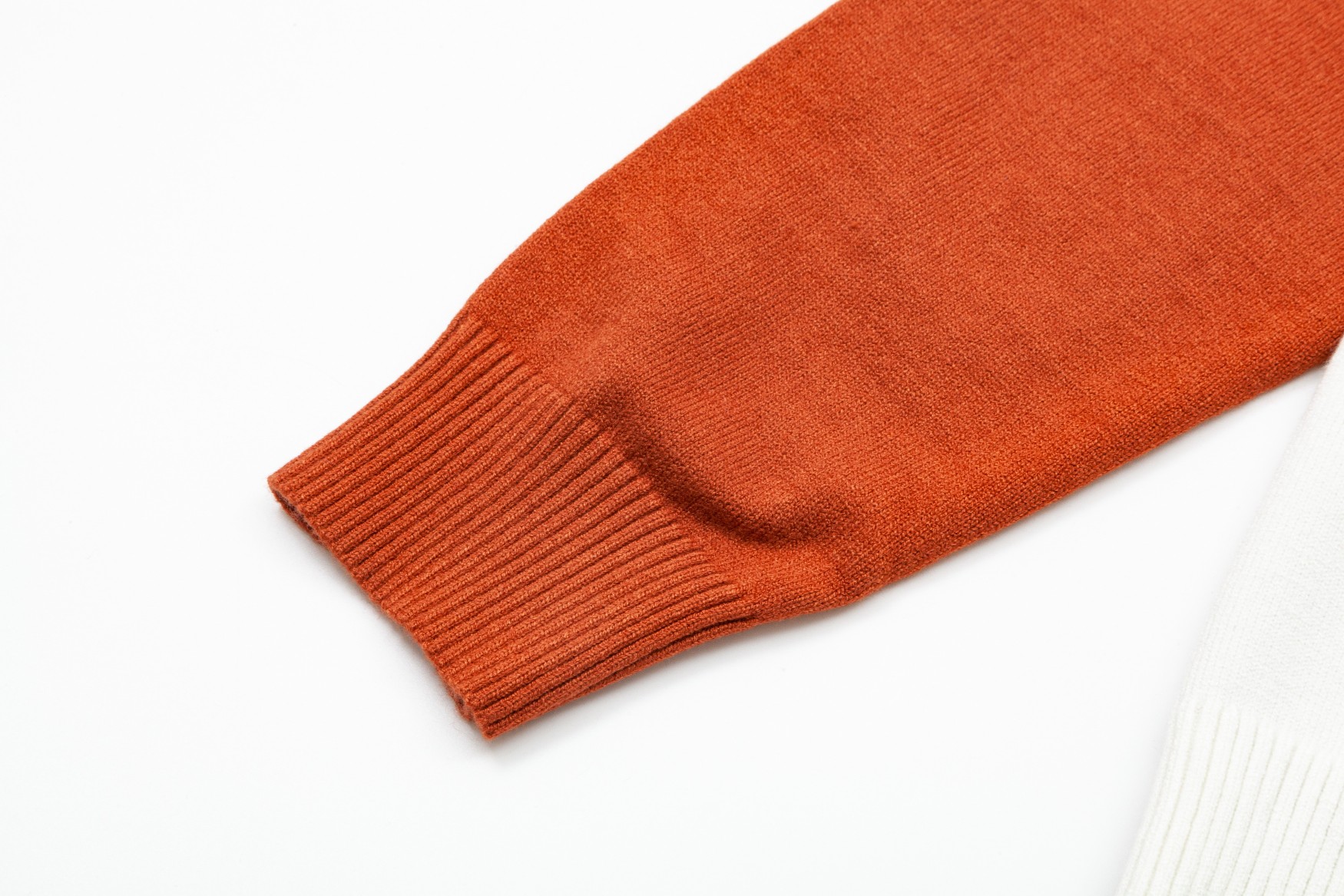 “High-End Autumn/Winter Bouquets Sweaters with German Yarn and Water Shampoo” - 图片 7