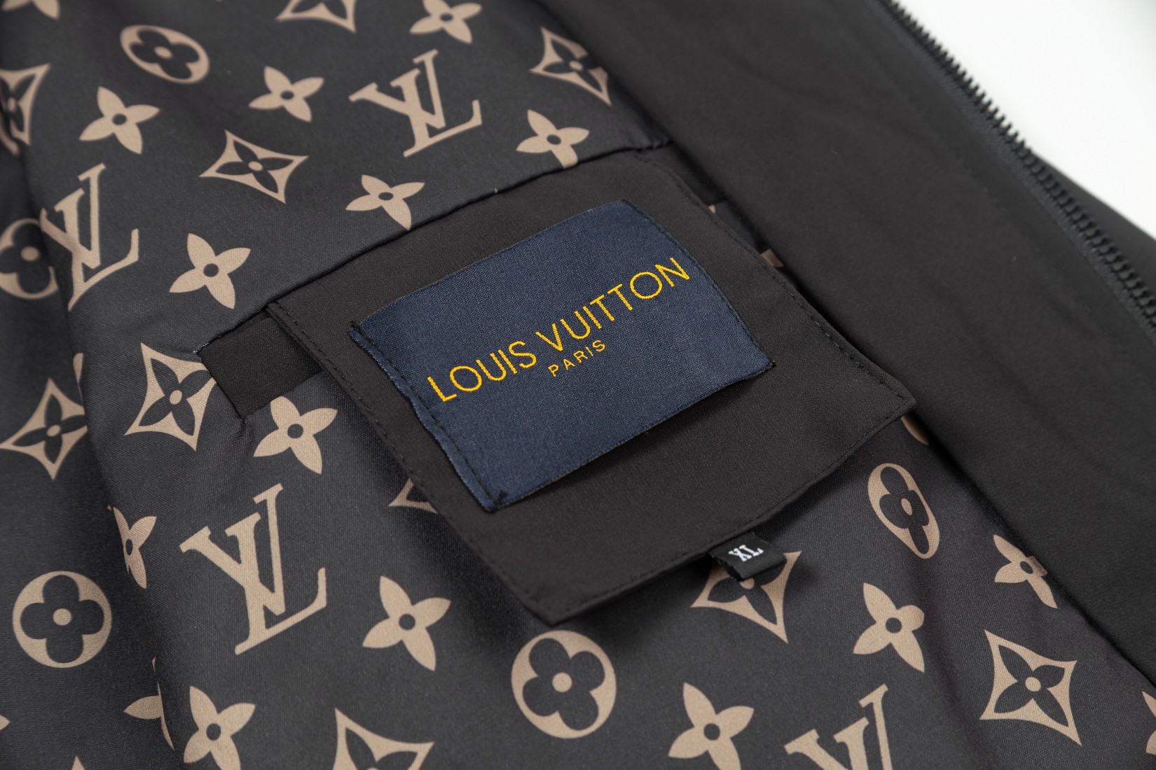 路易威登 Louis Vuitton 高级成衣风衣外套及大衣服饰 #A0AE93DF 6