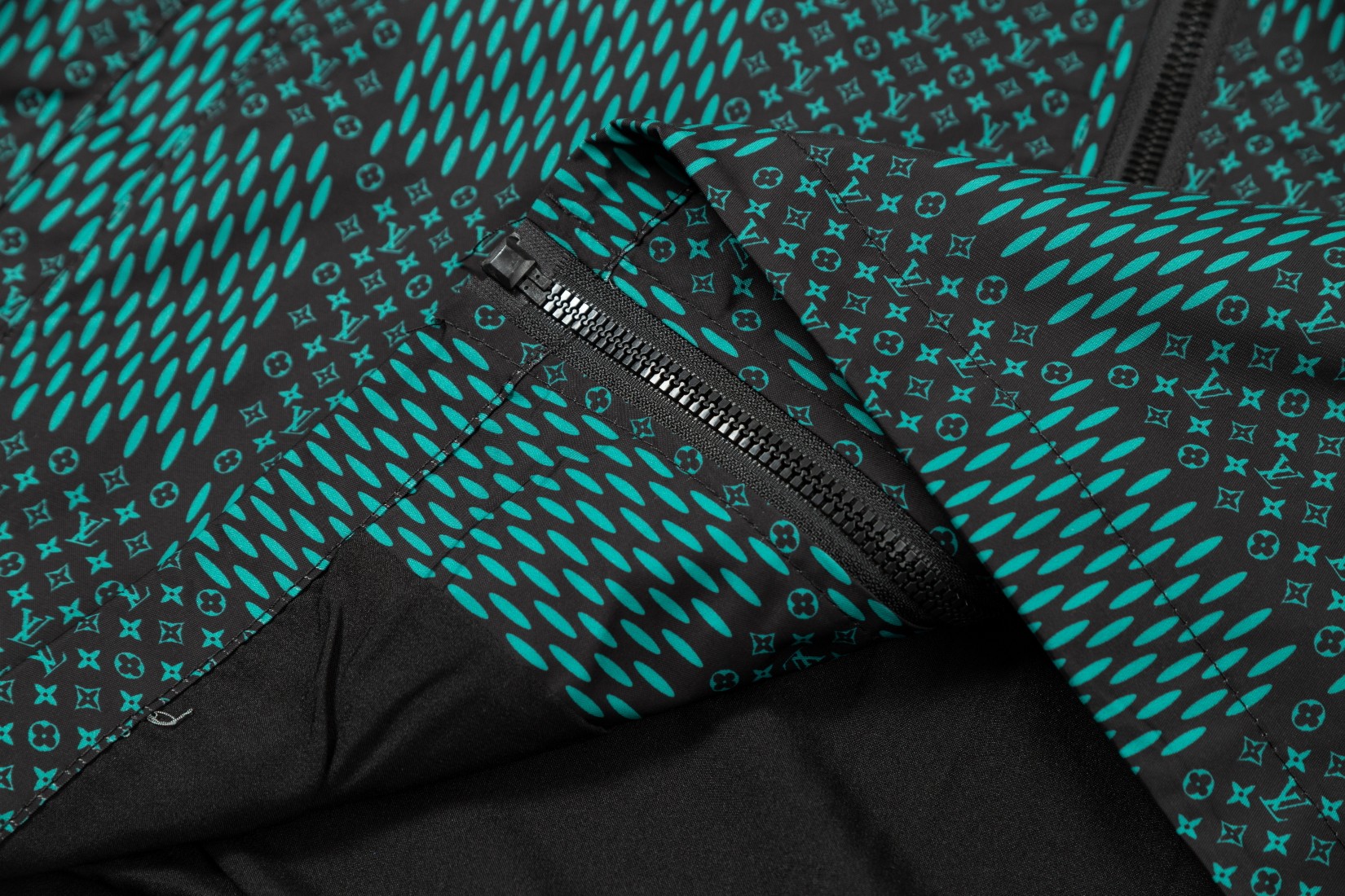 路易威登 Louis Vuitton 高级成衣风衣外套及大衣服饰 #3401A6DC 9