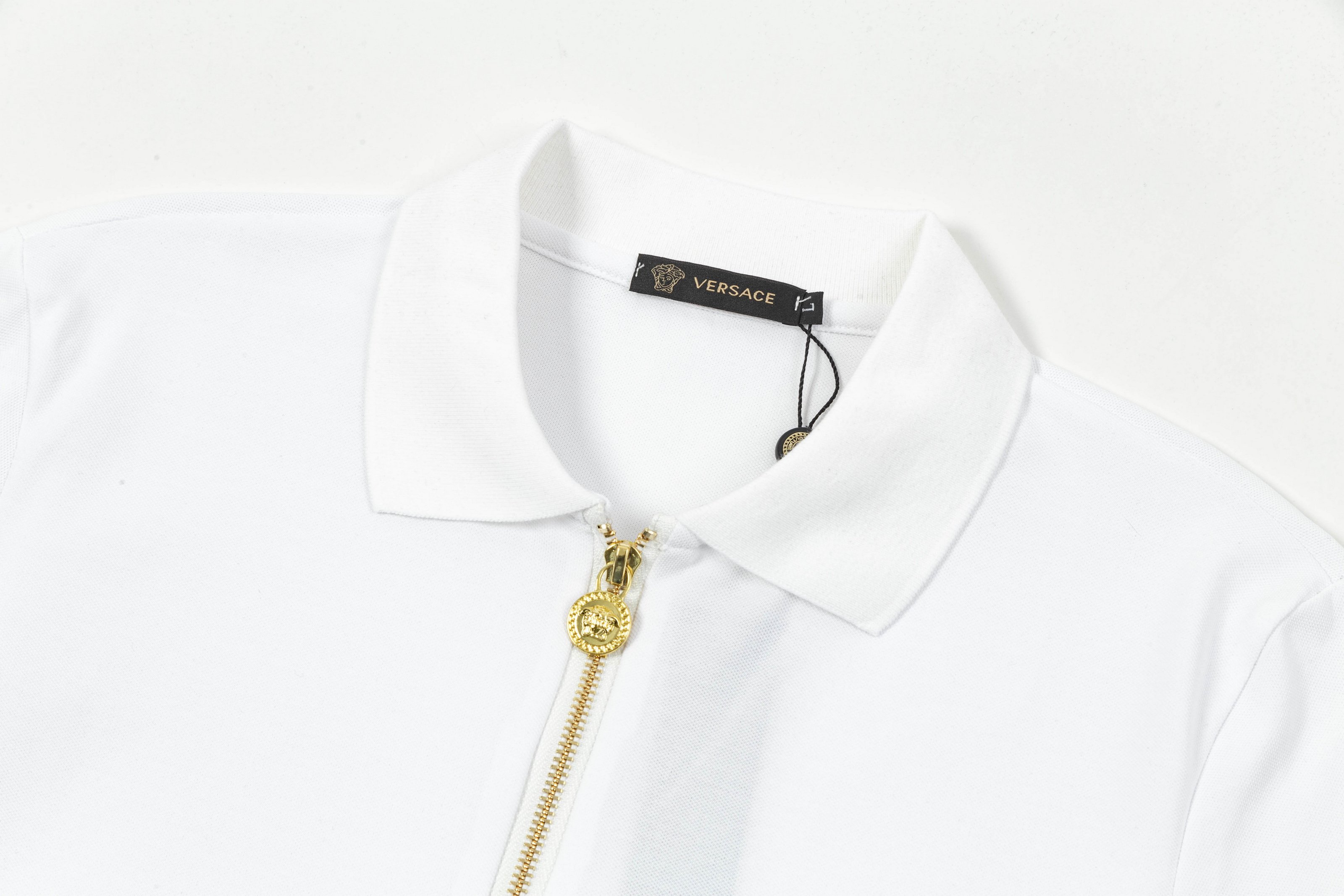 New Versace Vapster Polo Shirts with Gore Gallo Buttons in White and Black, Sizes M-3XL. - 图片 3