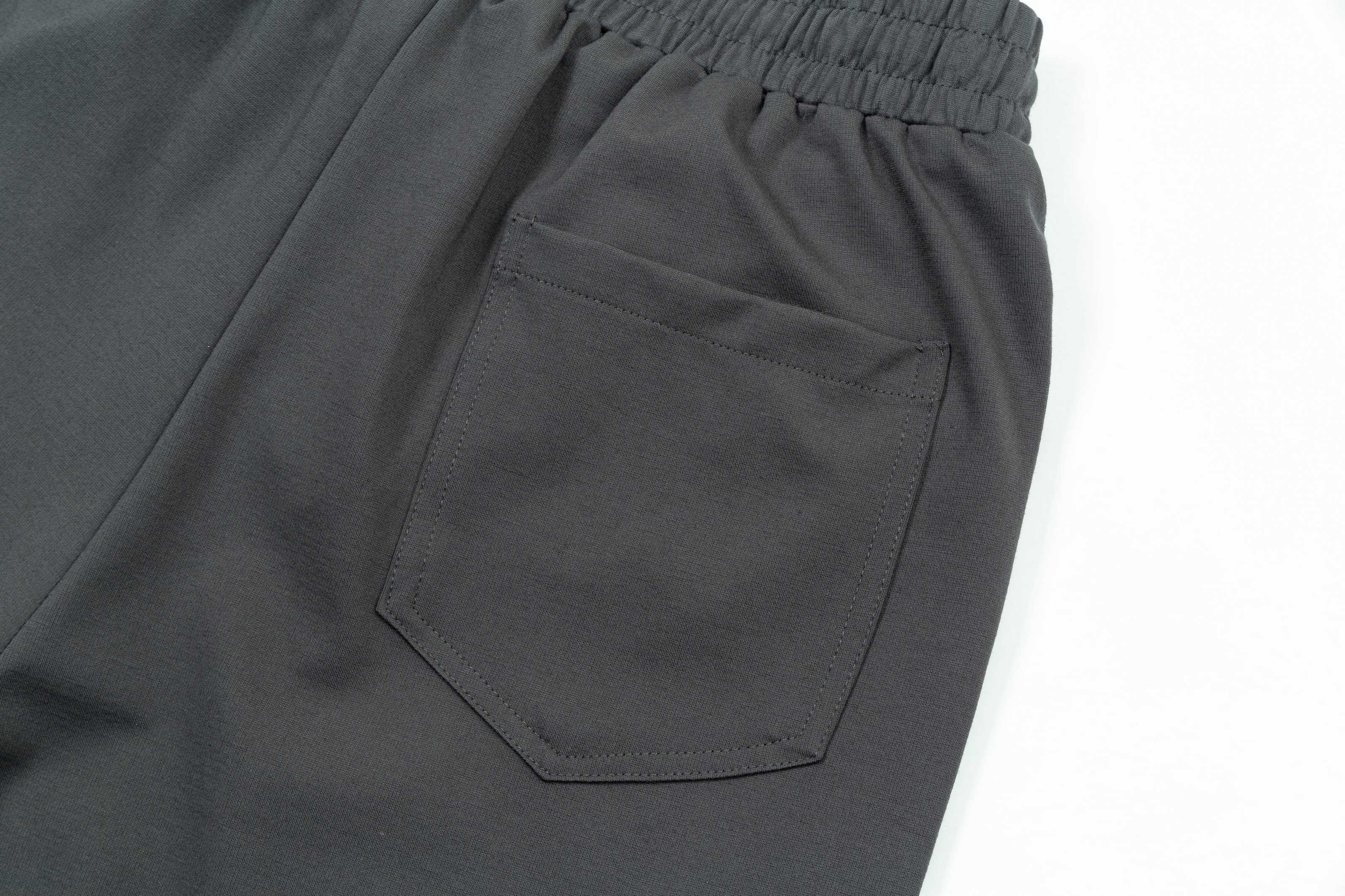 2025 Loewe New Knitting Shorts with Custom Fabric and Embroidered Logo - 图片 4