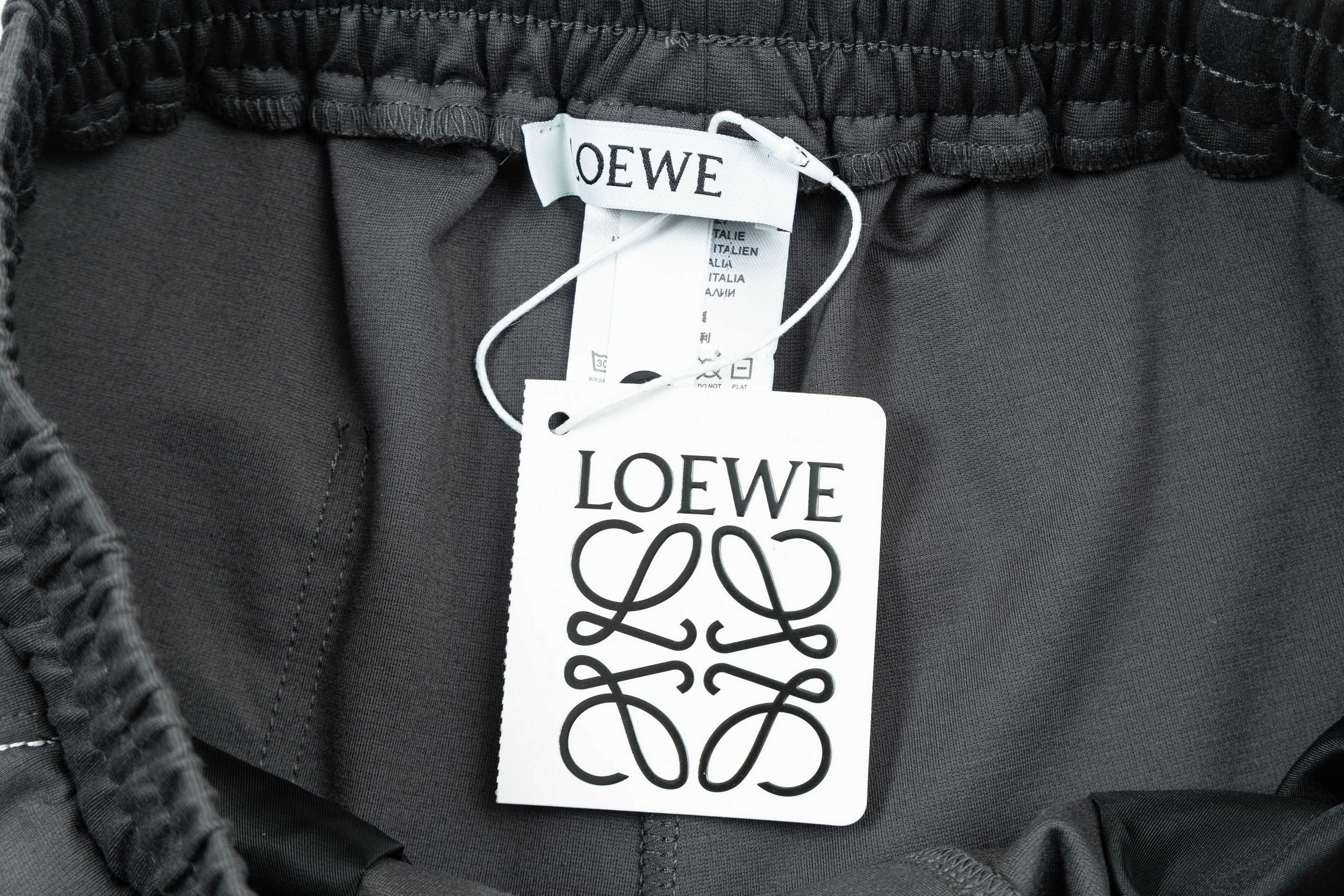2025 Loewe New Knitting Shorts with Custom Fabric and Embroidered Logo - 图片 8