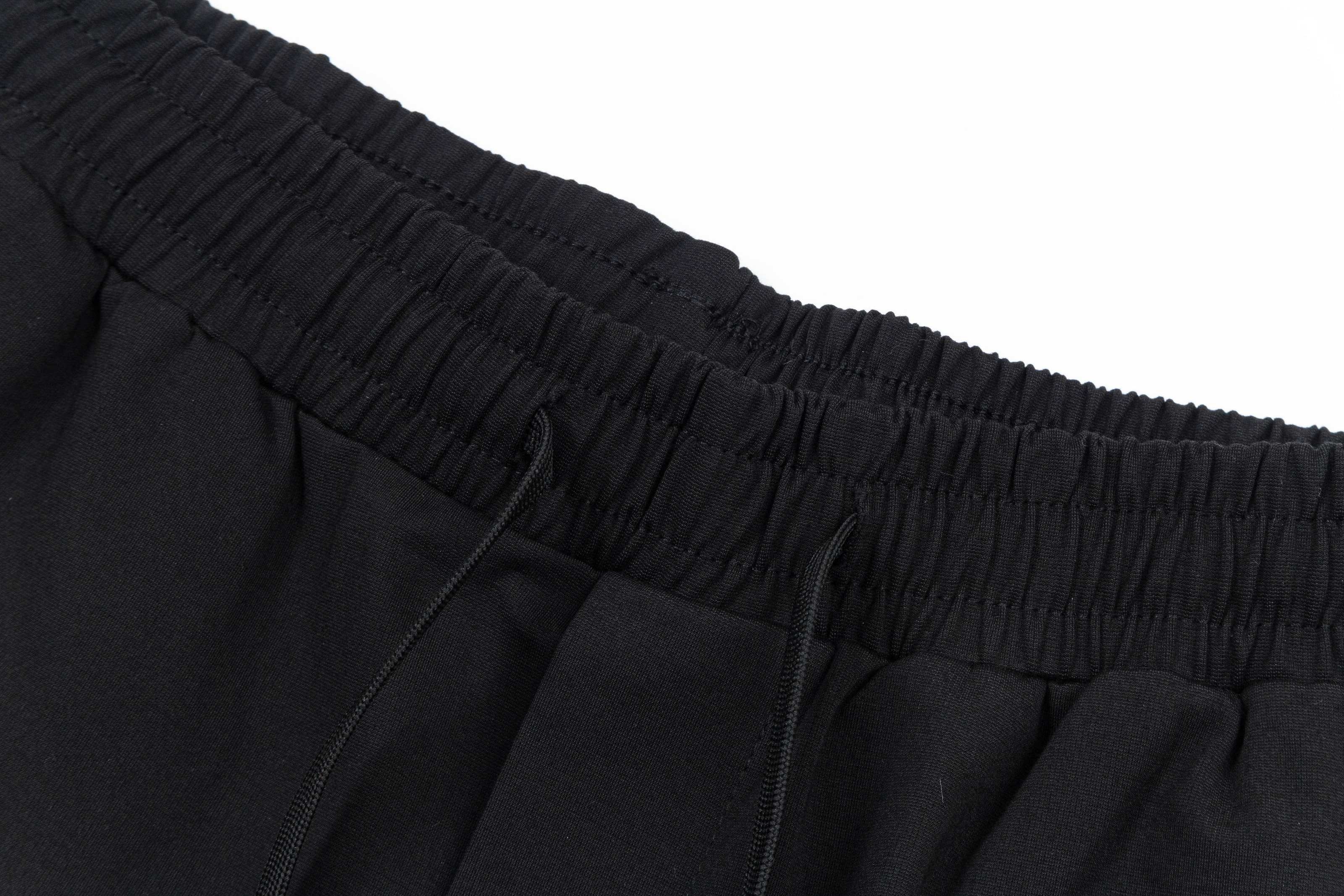 2025 Prada New Knitting Shorts with Custom Embroidered Logo and Strong Crotch Comfort - 图片 3