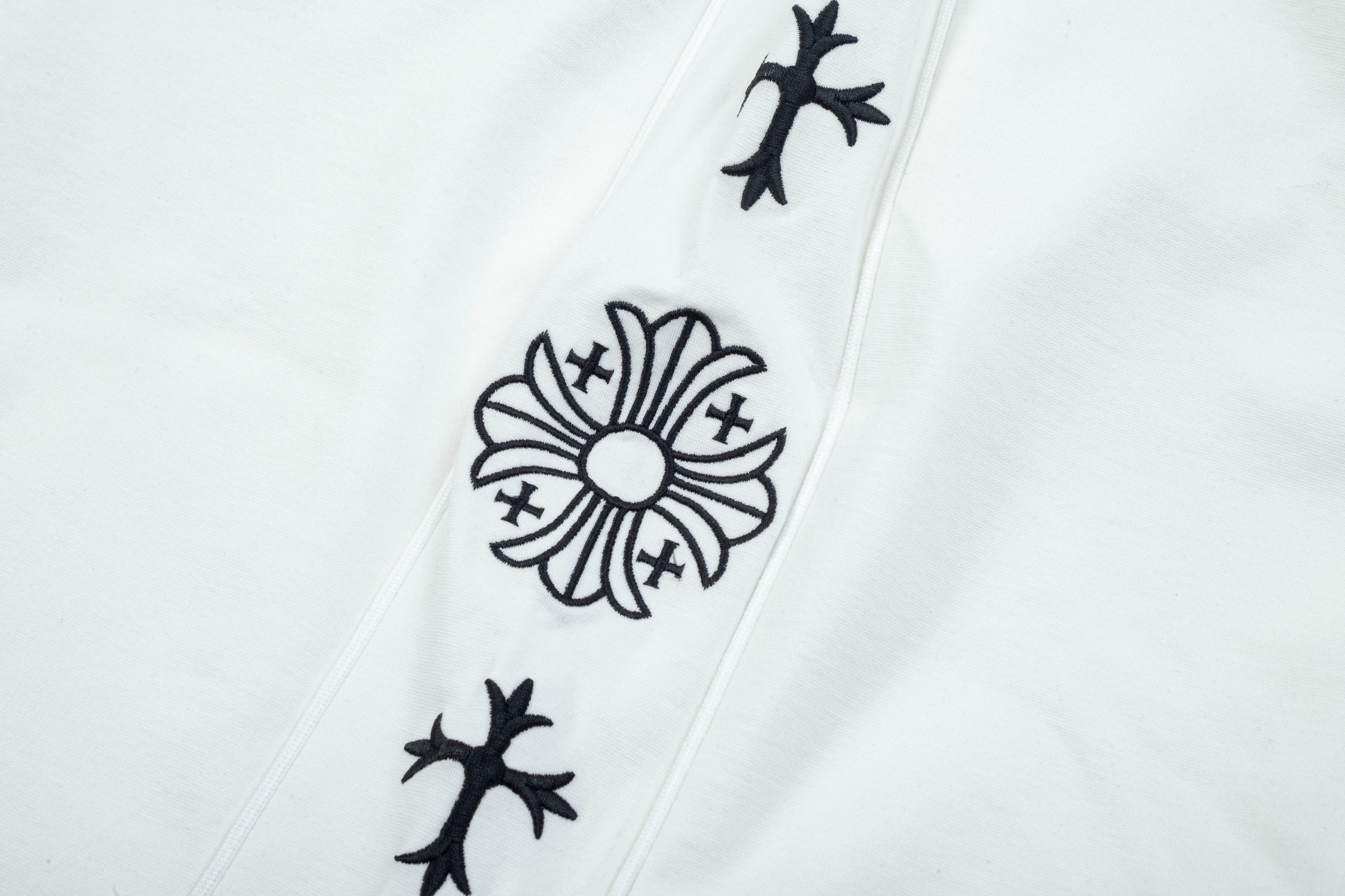 “2025 Crocon Knitting Shorts: Custom Fabric, Strong Crotch, Stylish Design | Black-White, M-4XL” - 图片 6