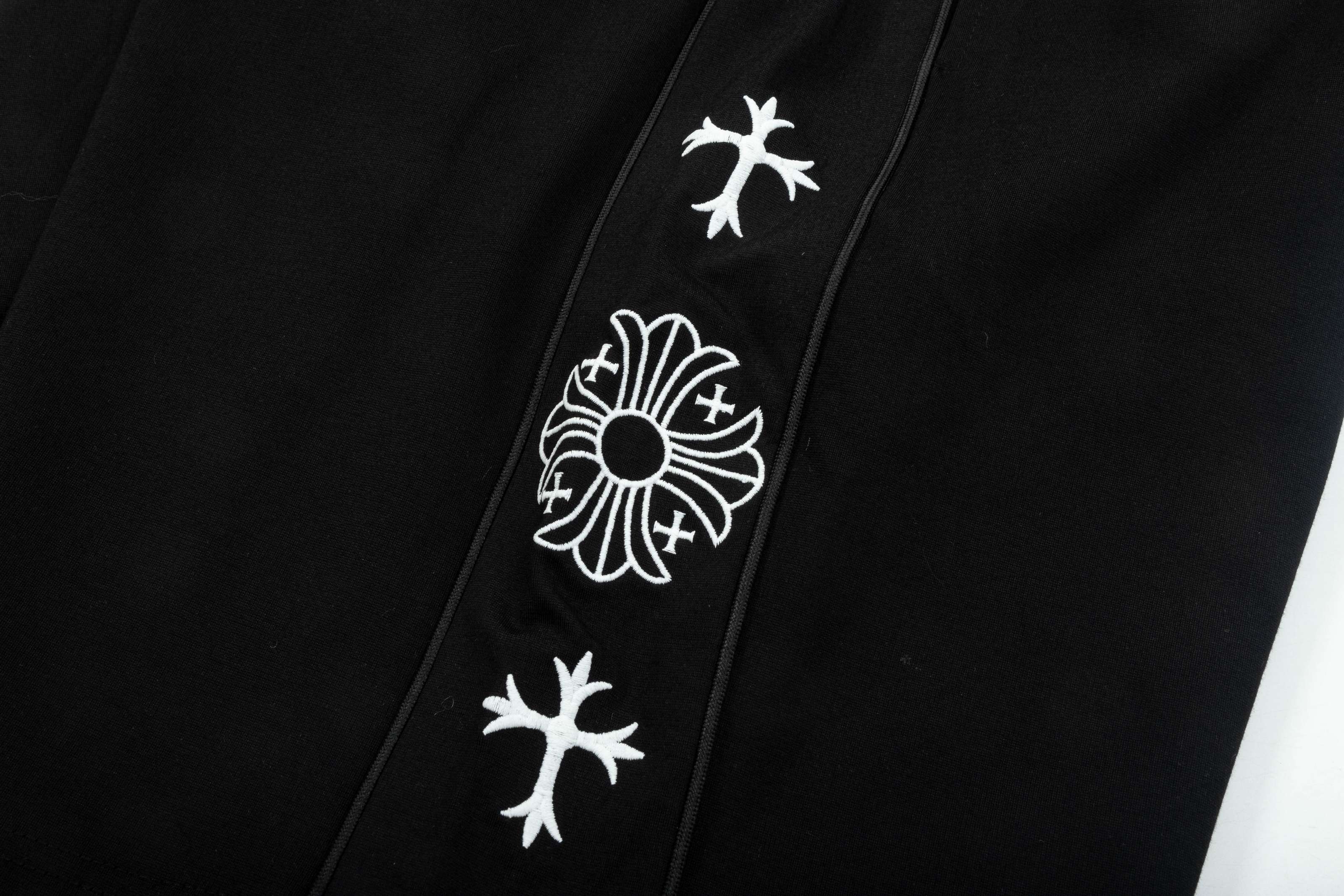 “2025 Crocon Knitted Shorts with Custom Logo, Strong Crotch, Stylish Design – Black/White” - 图片 8