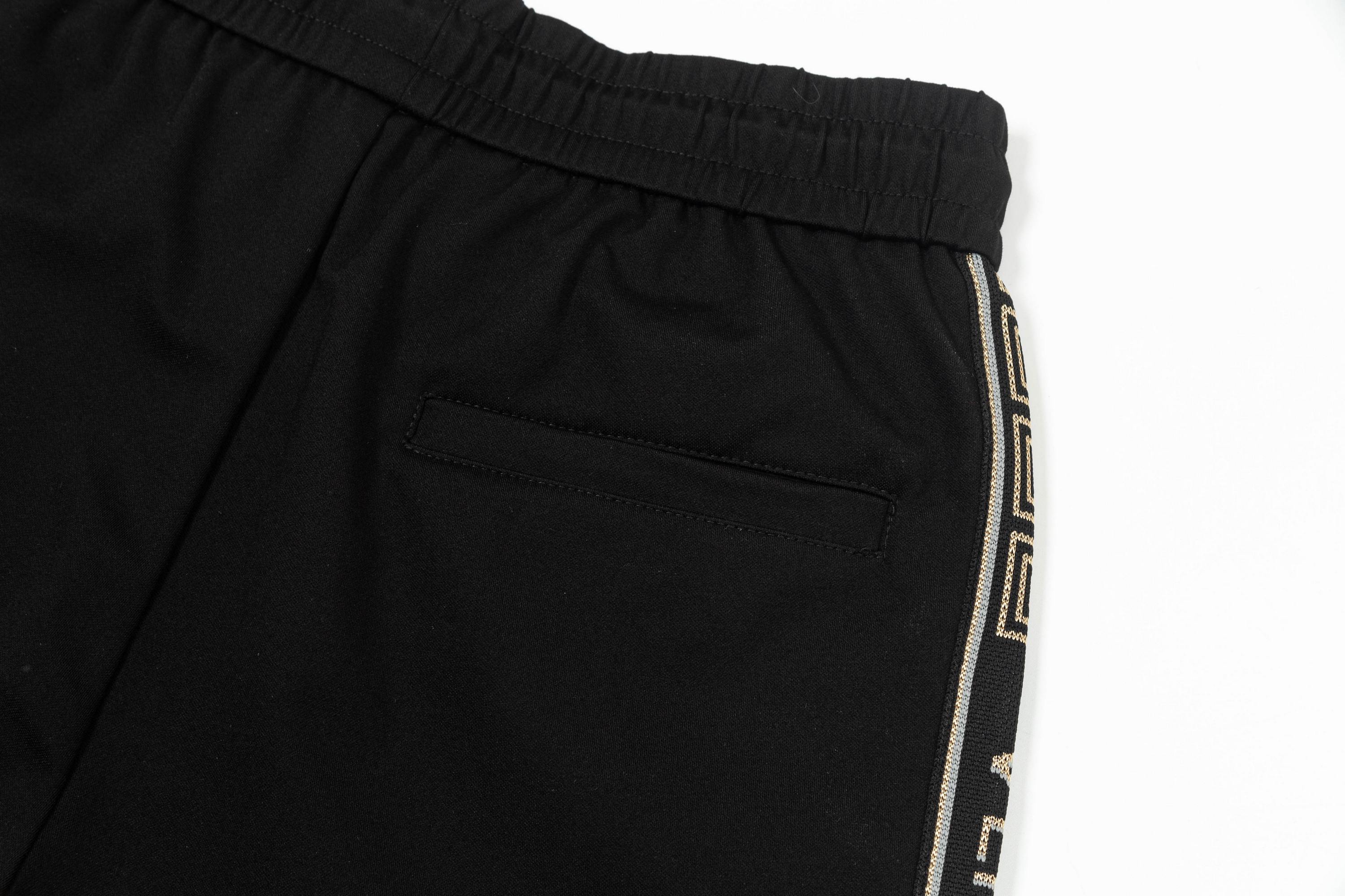 “2025 VERSACE Van Sage Custom Knitting Shorts in Black, Sizes M-4XL” - 图片 4