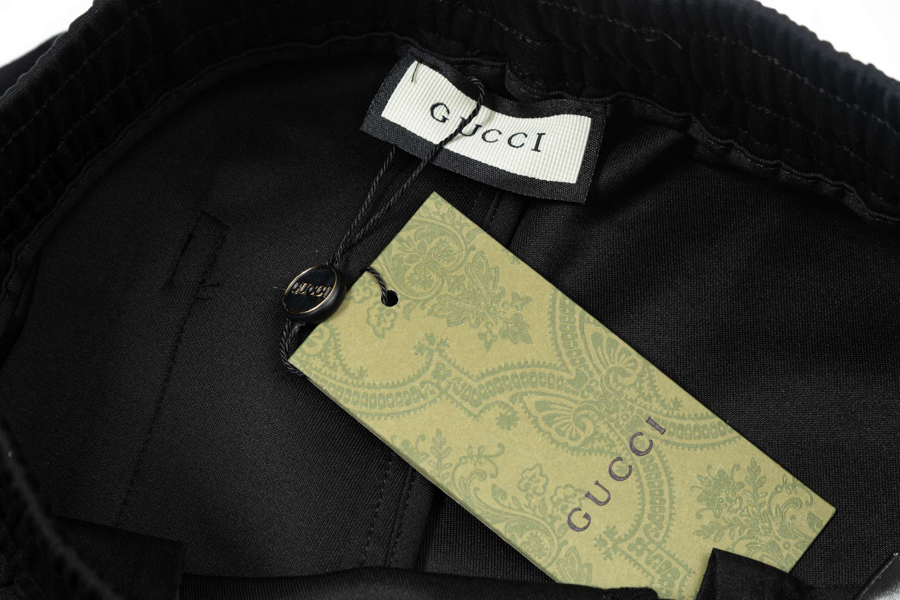 2025 GUCCI Custom Knitting Shorts with Five-Strung Embroidery Logo in Black - 图片 9