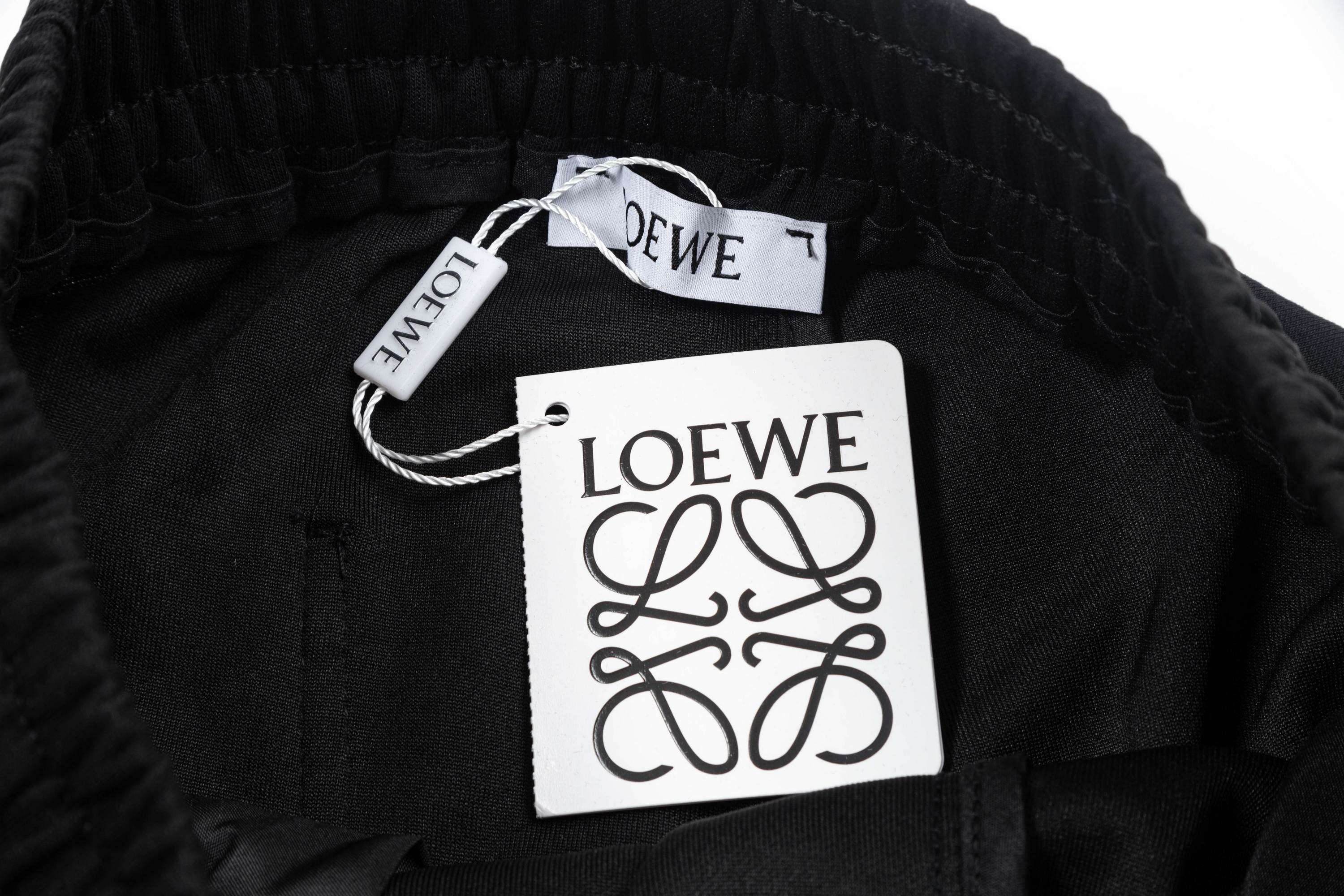 2025 Loewe Custom Knitting Shorts: Tight Layout, Strong Crotch, Stylish Embroidery. - 图片 8