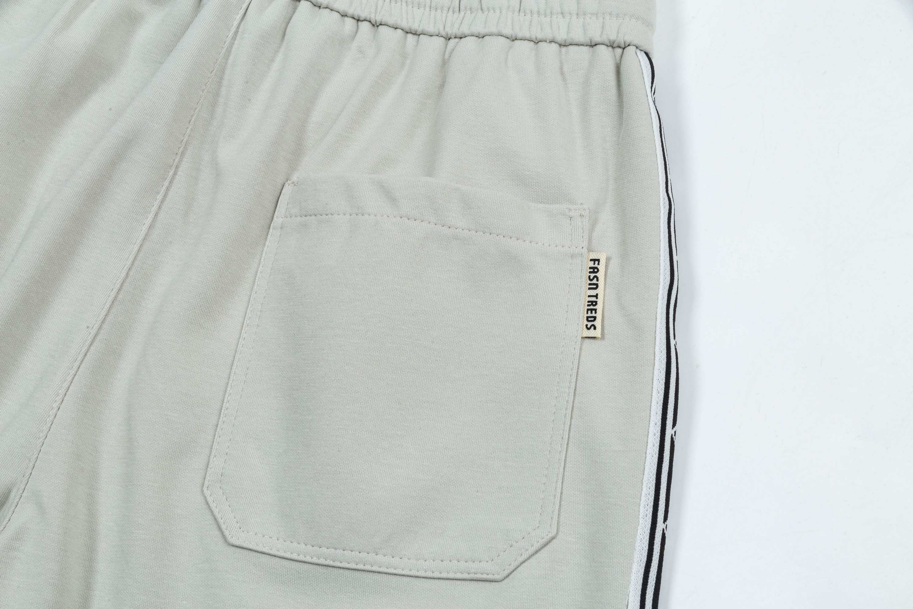 2025 Loewe Knitting Shorts: Custom Fabric, Embroidered Logo, Almond-Black, M-4XL Sizes - 图片 5