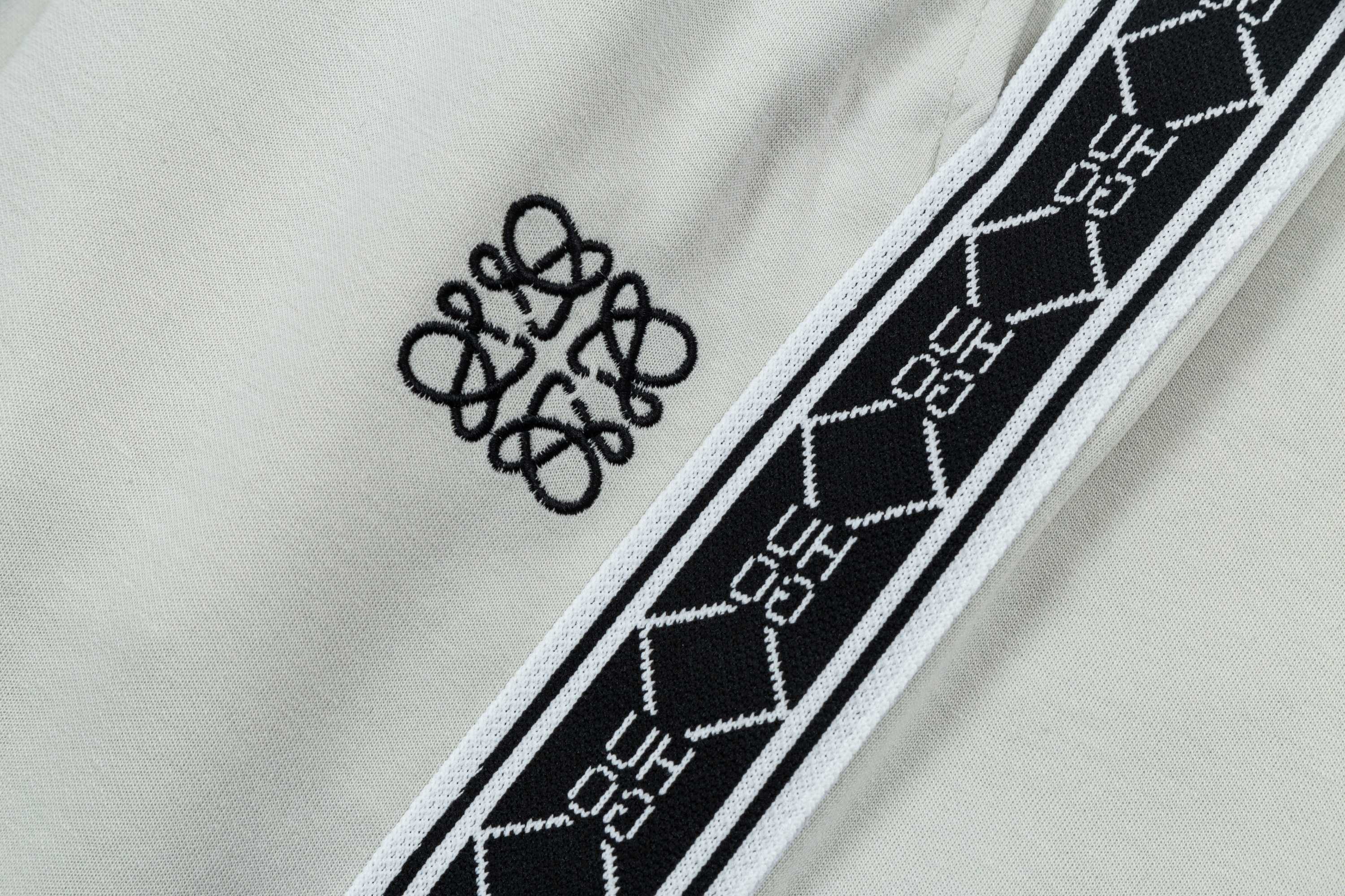2025 Loewe Knitting Shorts: Custom Fabric, Embroidered Logo, Almond-Black, M-4XL Sizes - 图片 4