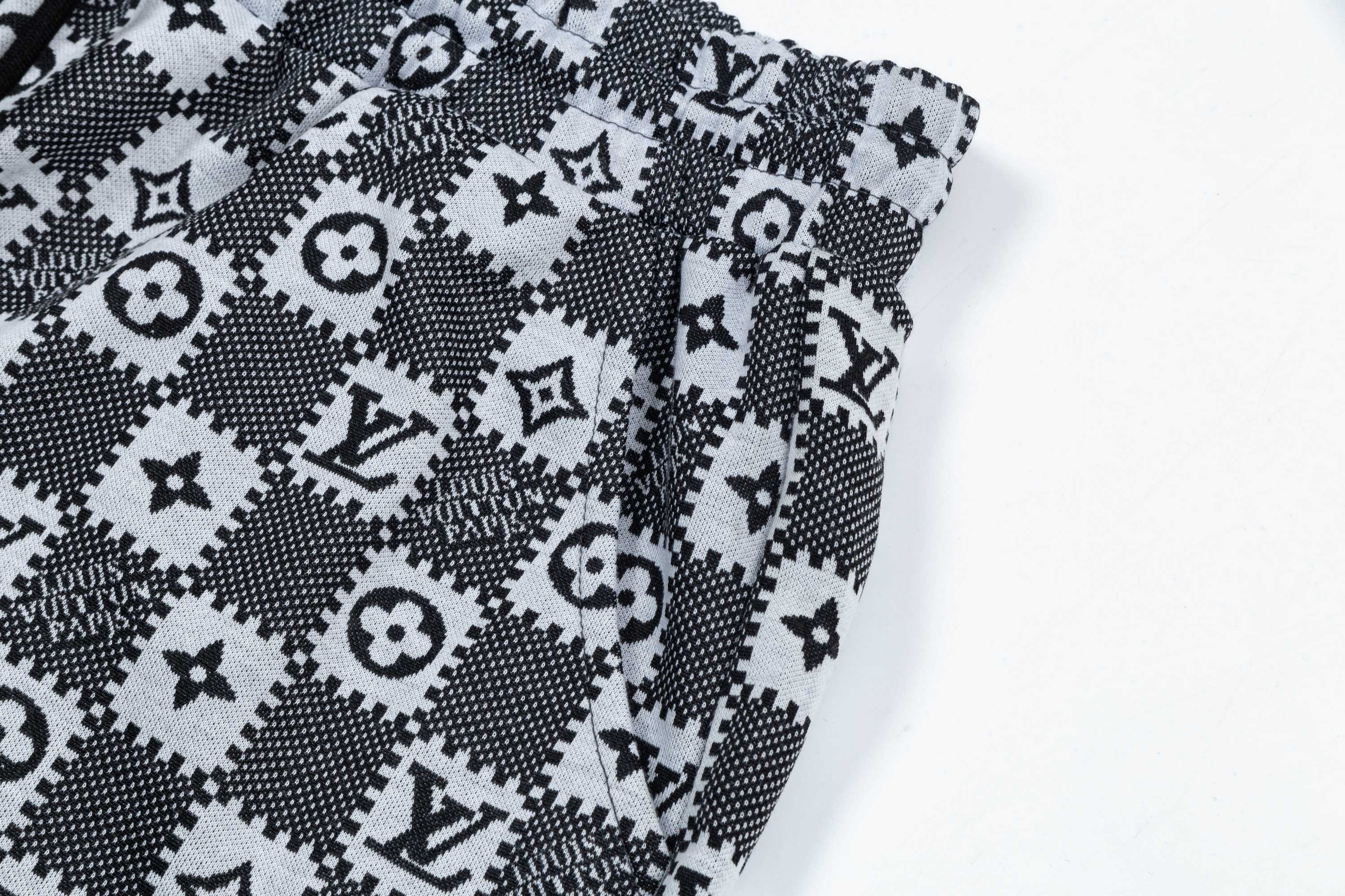 LV Louis Vuitton 2025 Spring/Summer Bouquet Shorts: High-Density Knitting, Tailored Fit, Gold Details. - 图片 4