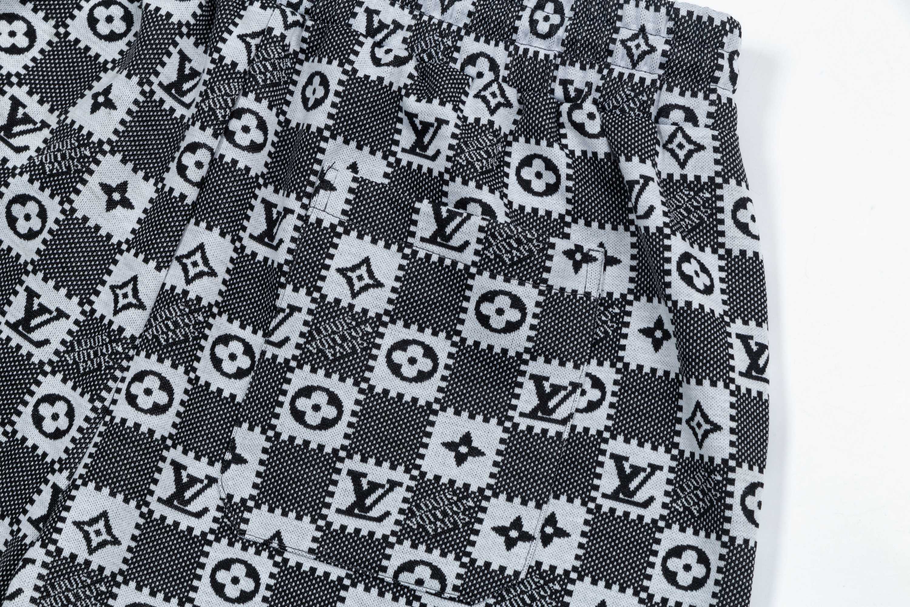 LV Louis Vuitton 2025 Spring/Summer Bouquet Shorts: High-Density Knitting, Tailored Fit, Gold Details. - 图片 5