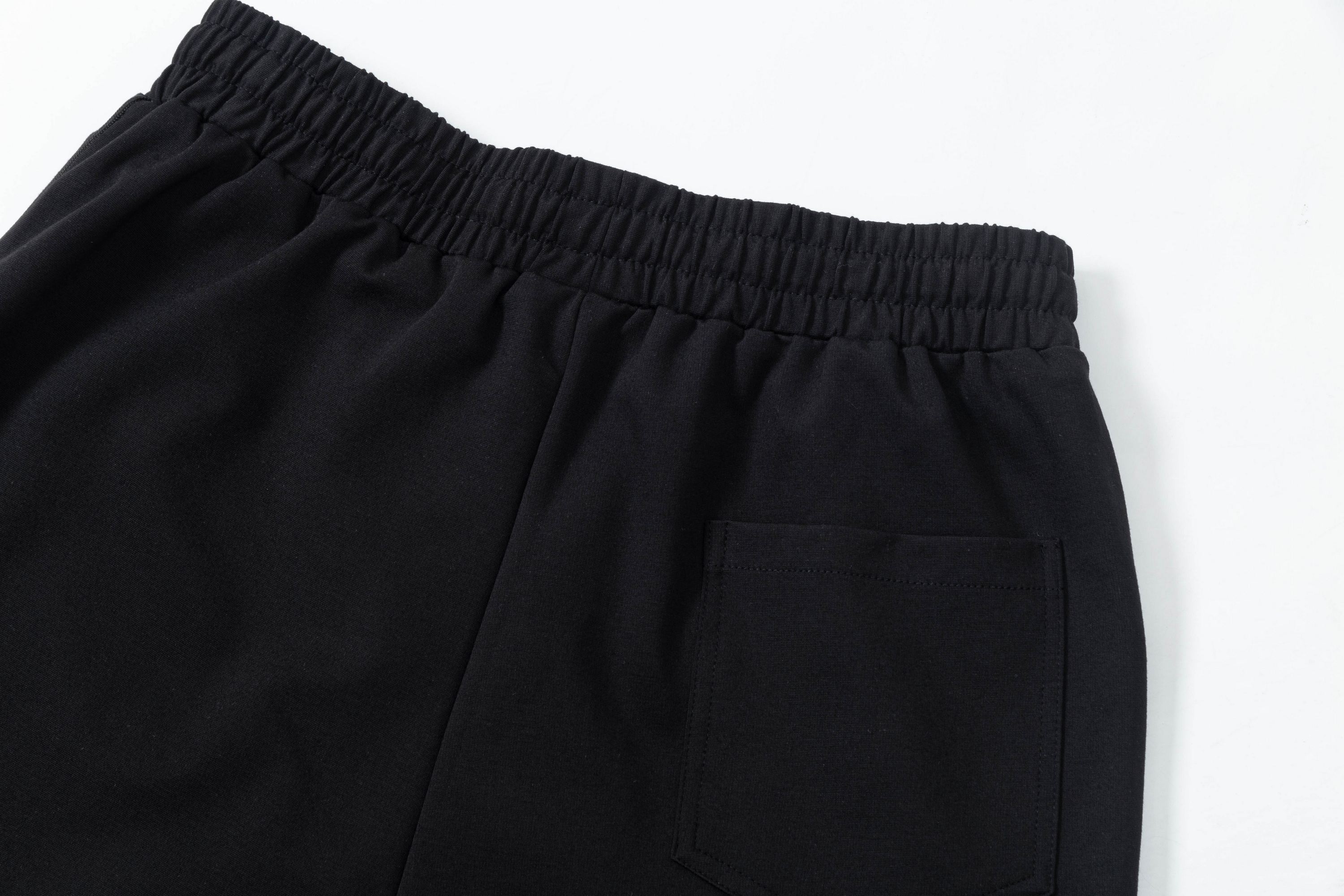 New 2025 GUCCI Knitting Shorts with Custom Embroidery Logo – White-Black, M-4XL - 图片 5