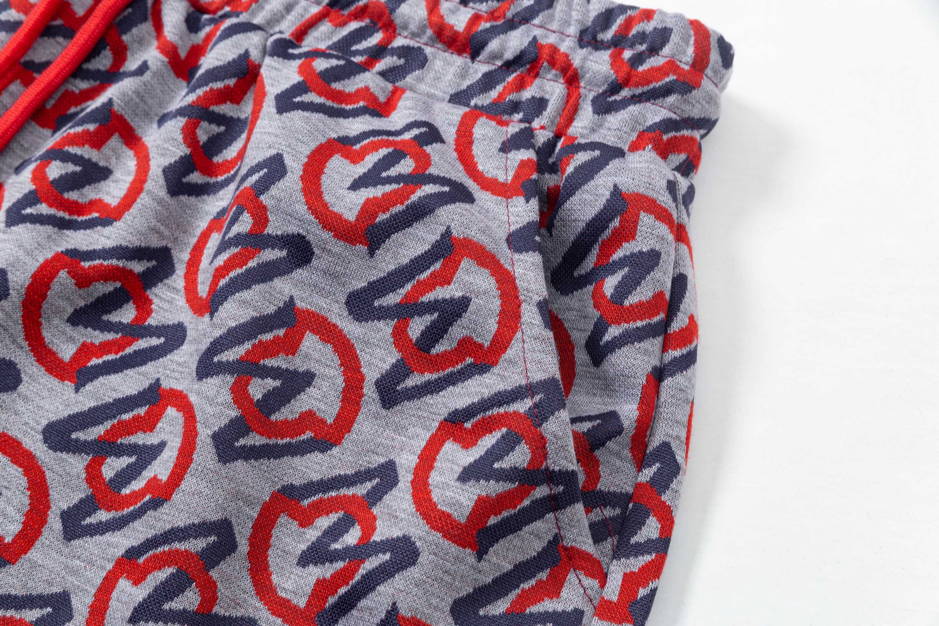 Montcler 2025 Spring/Summer High-Density Knitting Shorts with Strong Gold Ropes - 图片 5