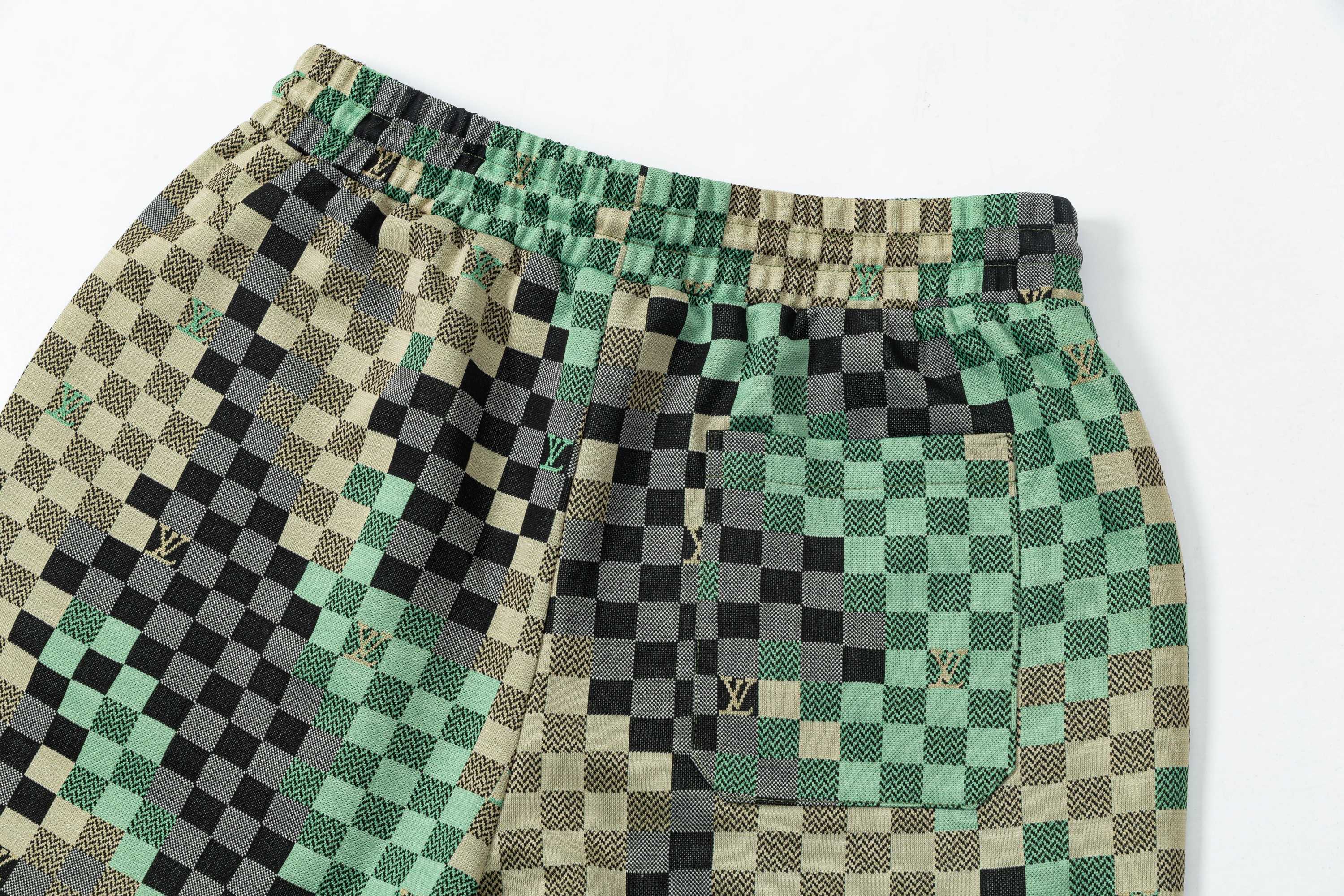 LV Louis Vuitton 2025 Spring/Summer Bouquet Shorts in High-Density Knit – Gold Details. - 图片 4