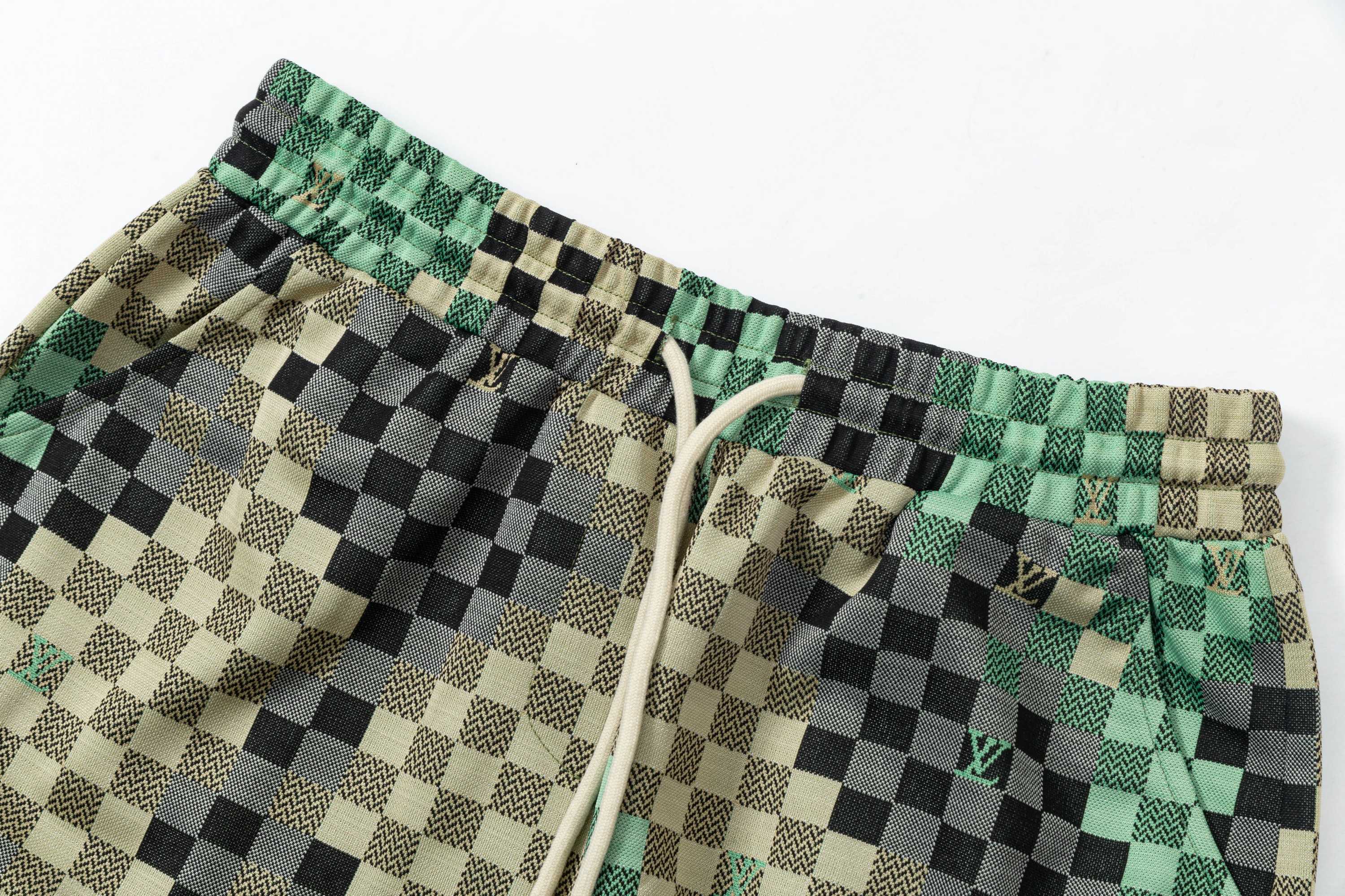 LV Louis Vuitton 2025 Spring/Summer Bouquet Shorts in High-Density Knit – Gold Details. - 图片 3