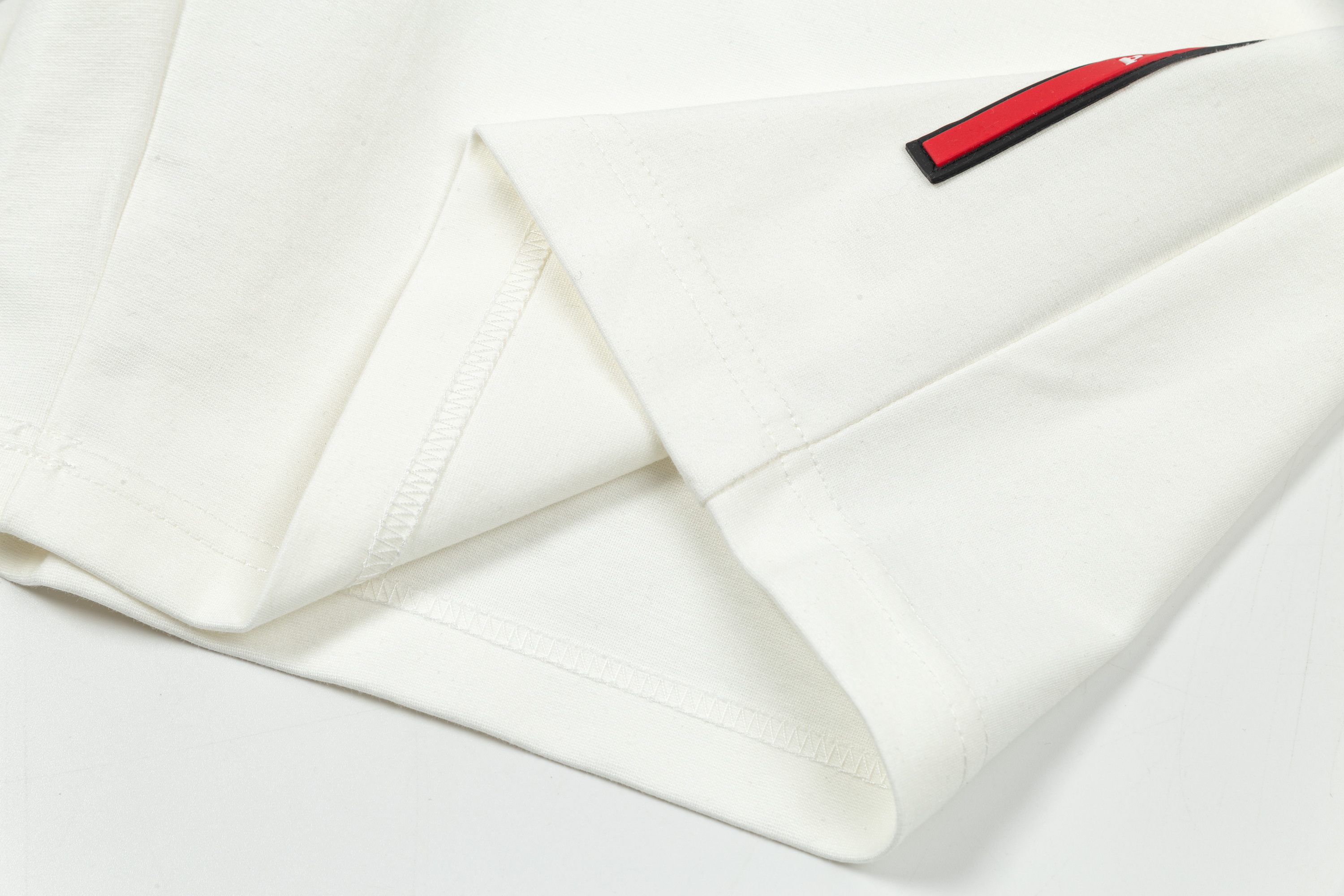 2025 Prada New Knitting Shorts with Custom Fabric and Embroidered Logo - 图片 7