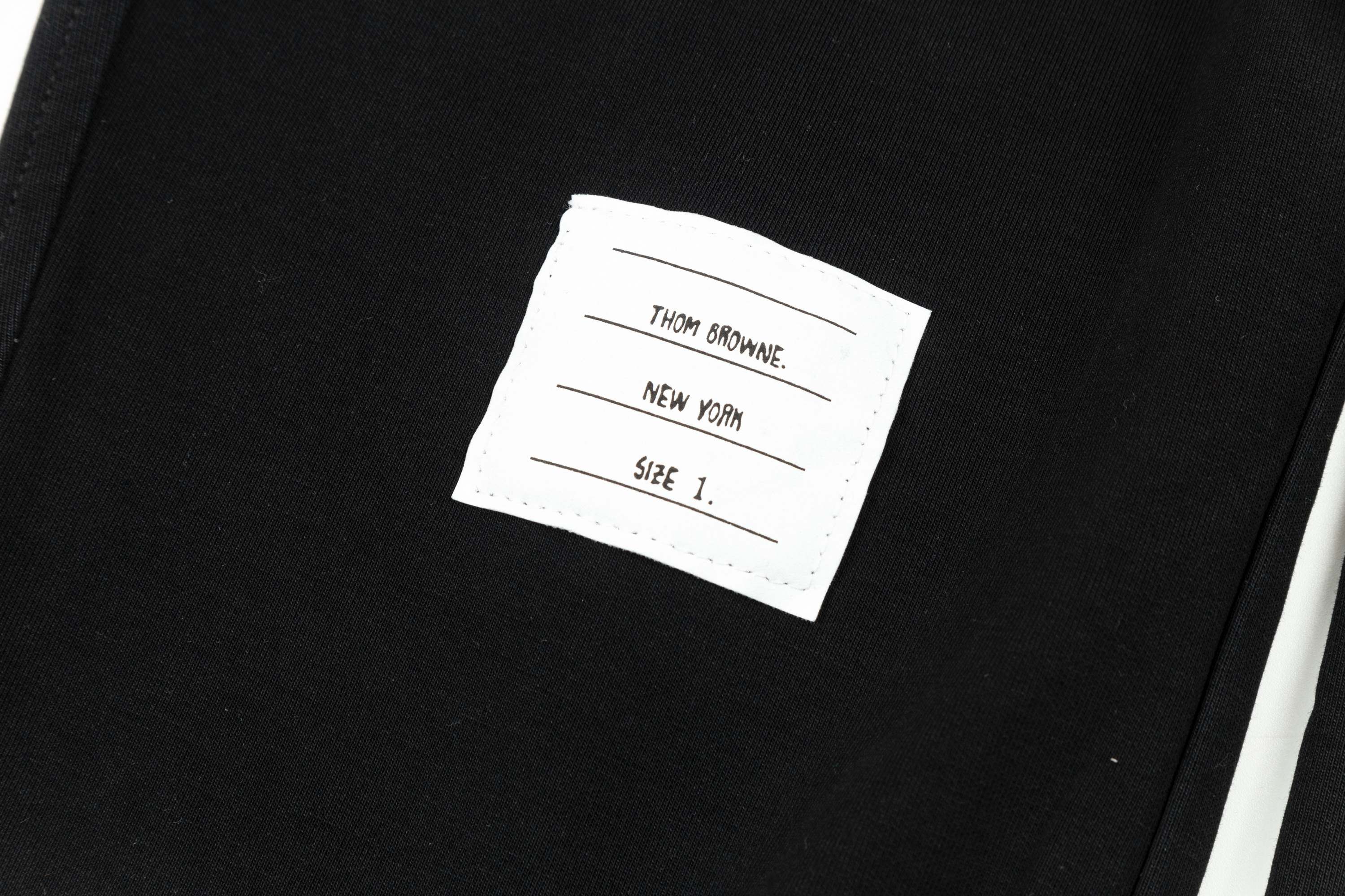 High-end Leisure Pants with Classic Logo Embroidery and High-Quality Design Concept - 图片 8