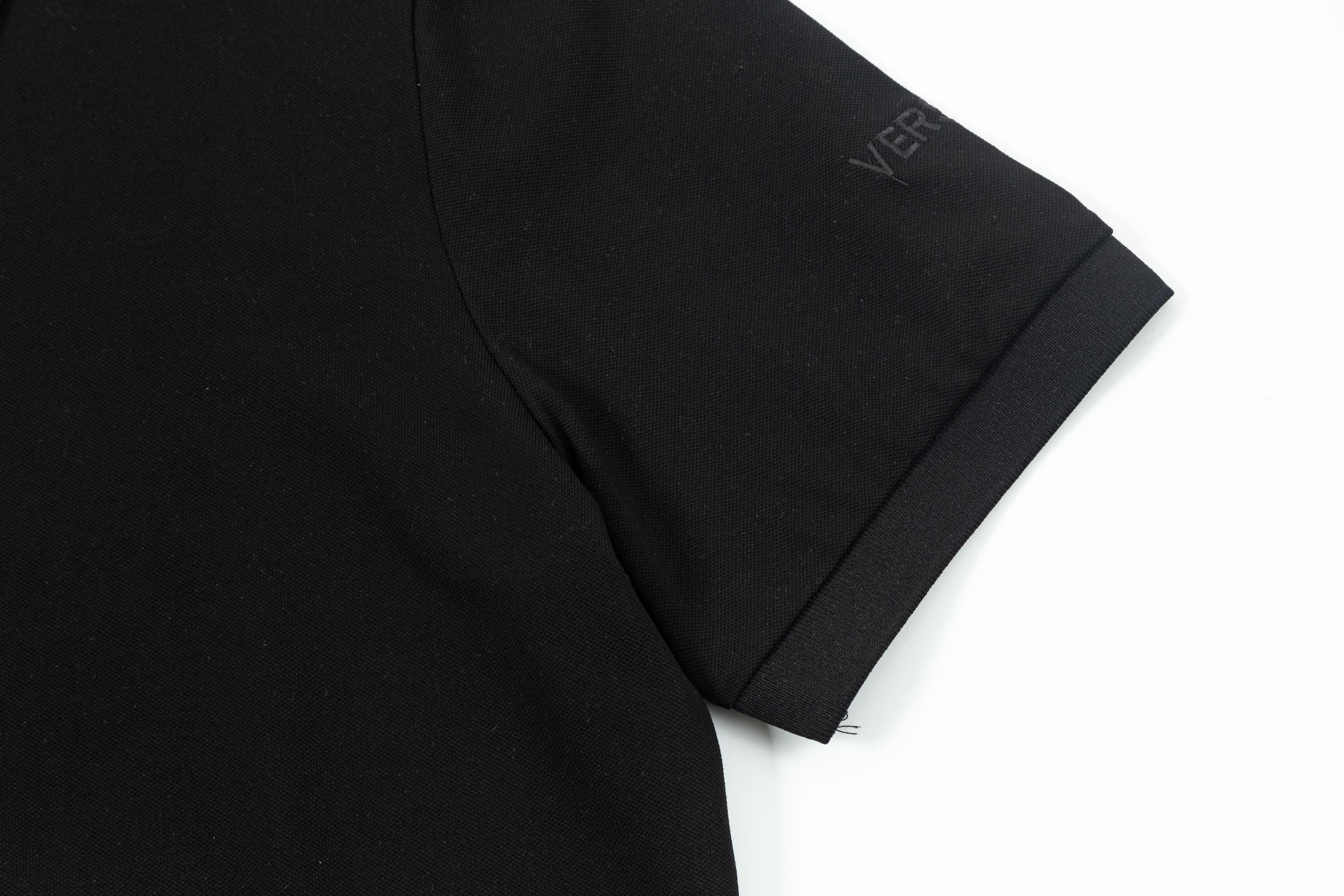 High-Quality Versace POLO Shirts with Gorretex Logo Buttons in White and Black - 图片 7