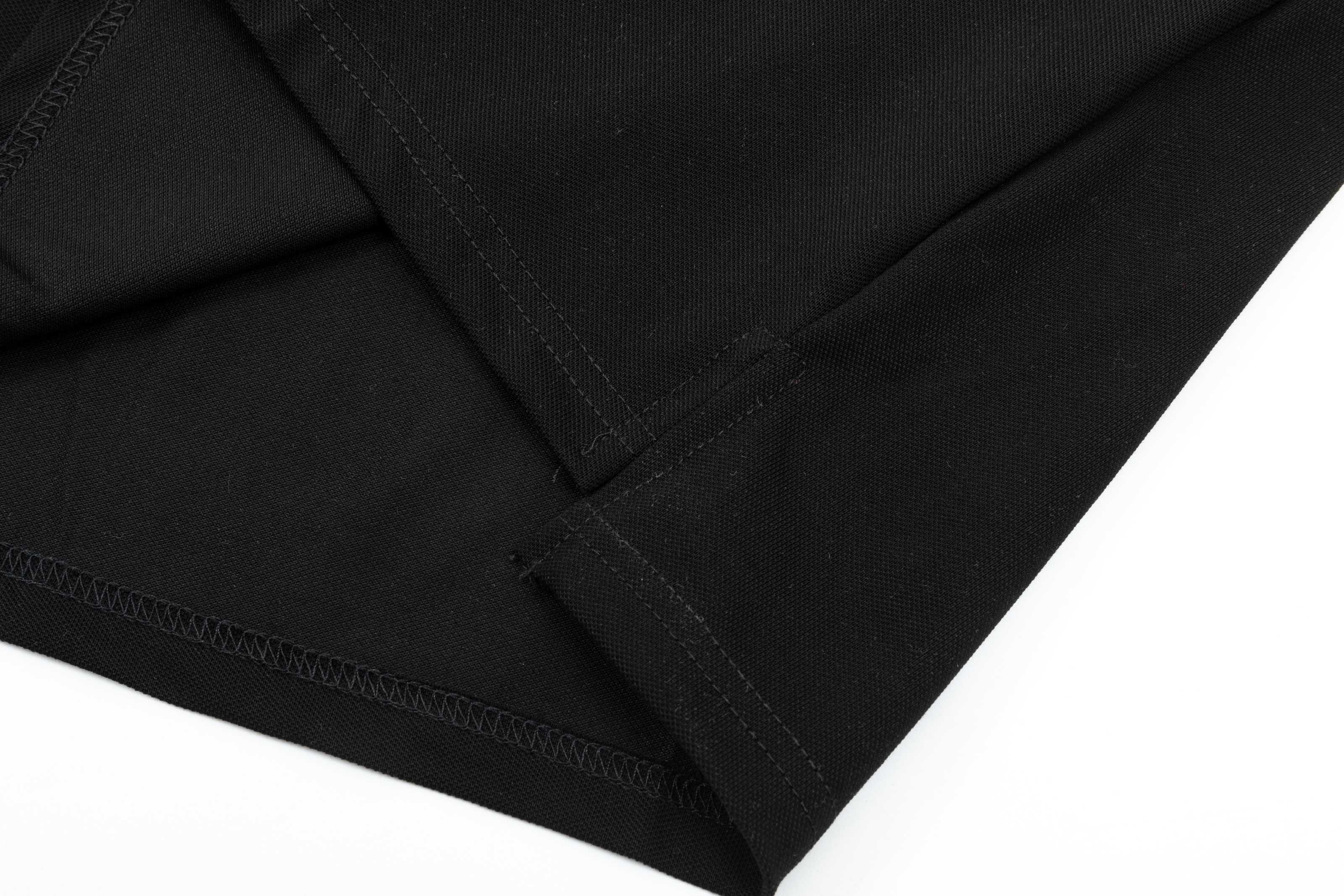High-quality Valentino POLO shirts with Gorretex logo buttons in white and black. Sizes M-3XL. - 图片 7