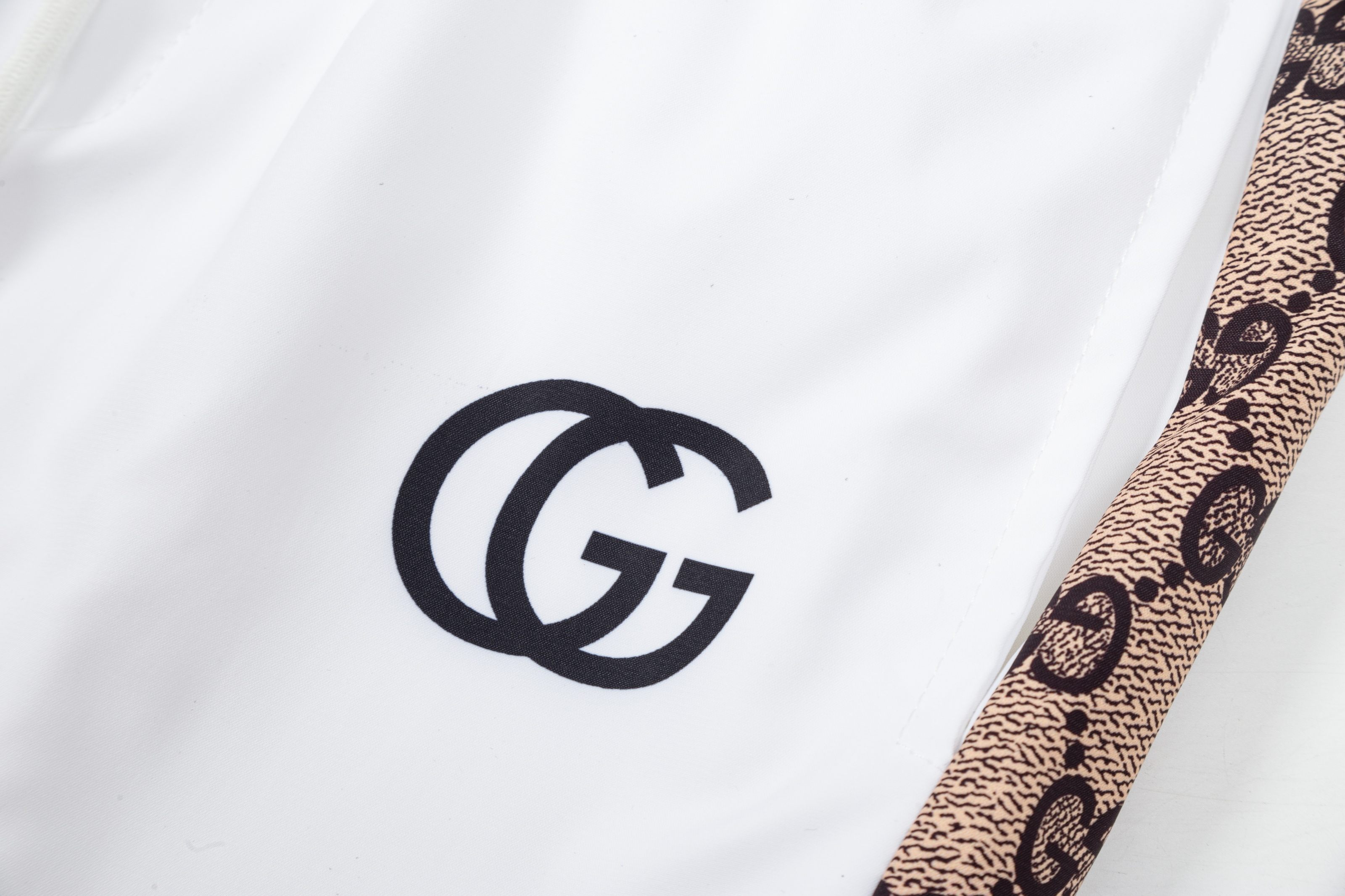 GUCCI  沙滩短裤服装,gucci 5