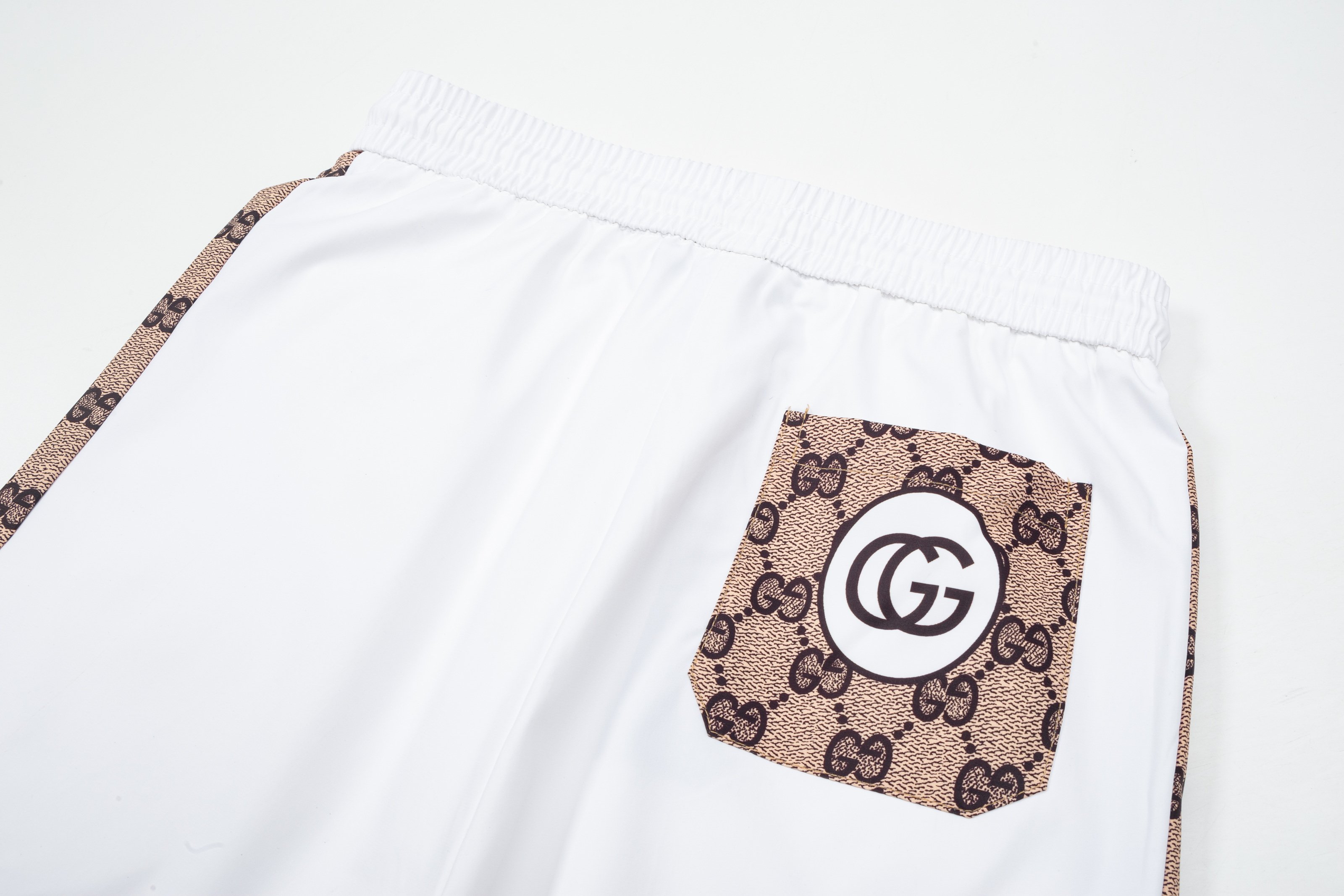 GUCCI  沙滩短裤服装,gucci 4