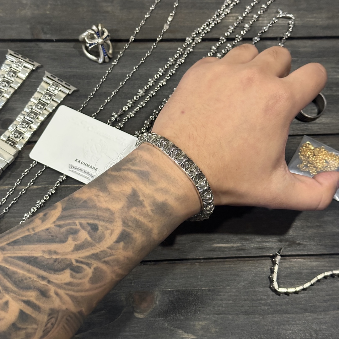Bracelets & Bangles