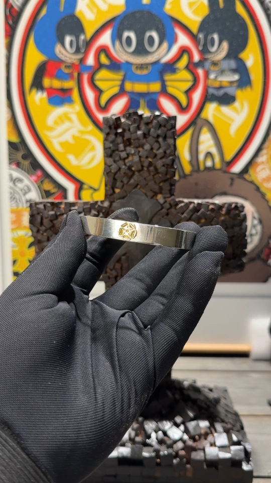 Takahashi Bangle