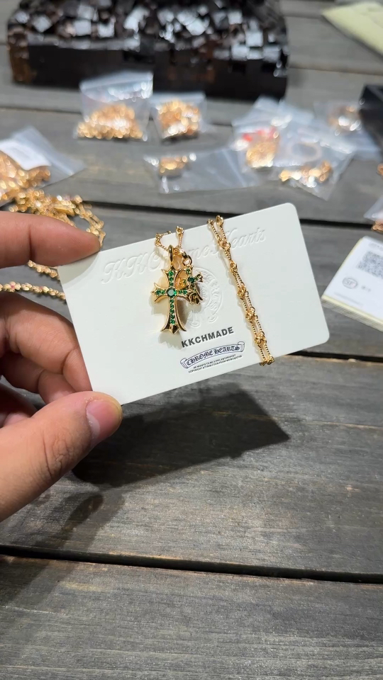 Custom Gold-Plated Diamond Setting, Necklace Pendant