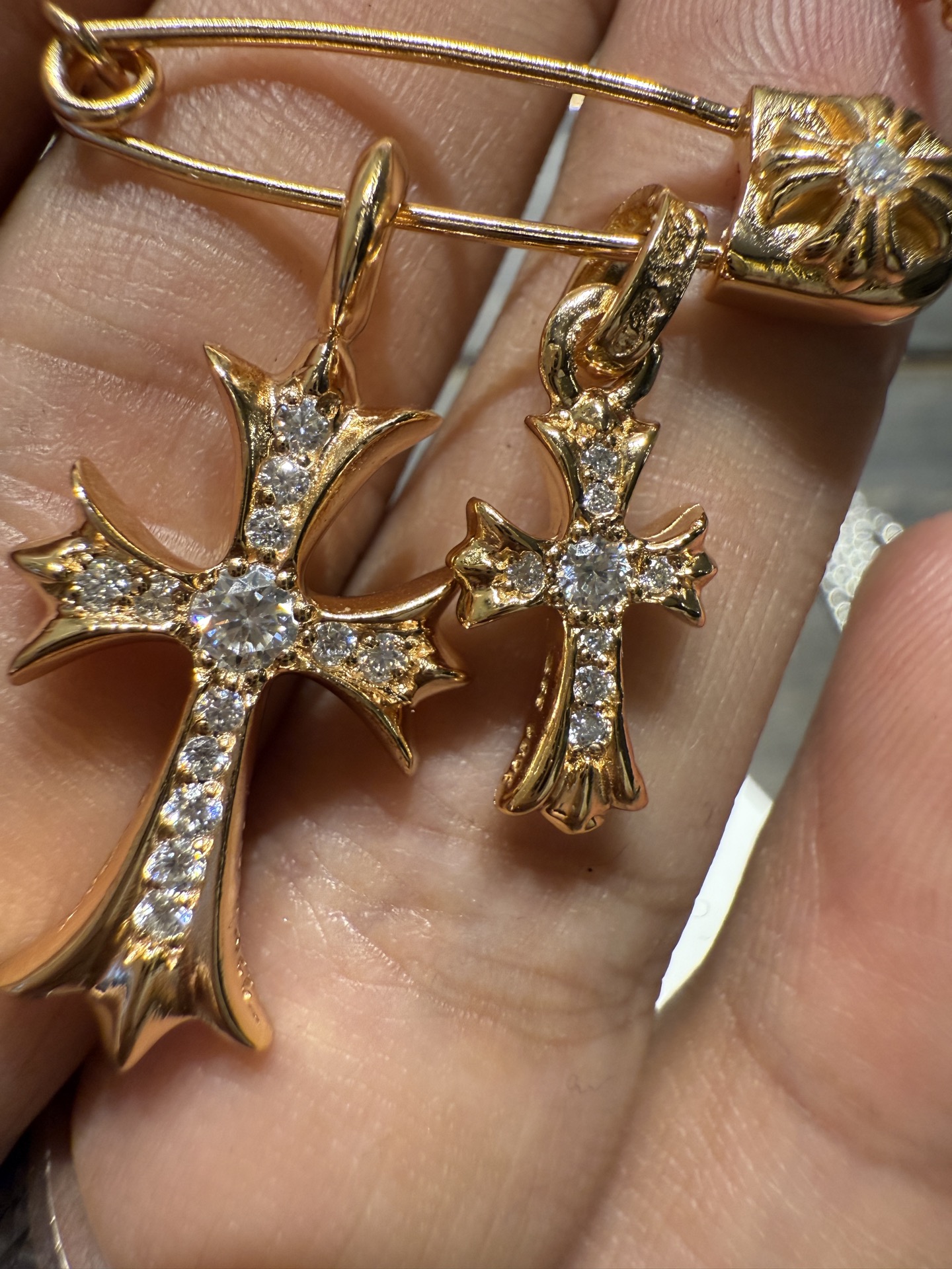 Custom Gold-Plated Diamond Setting, Necklace Pendant