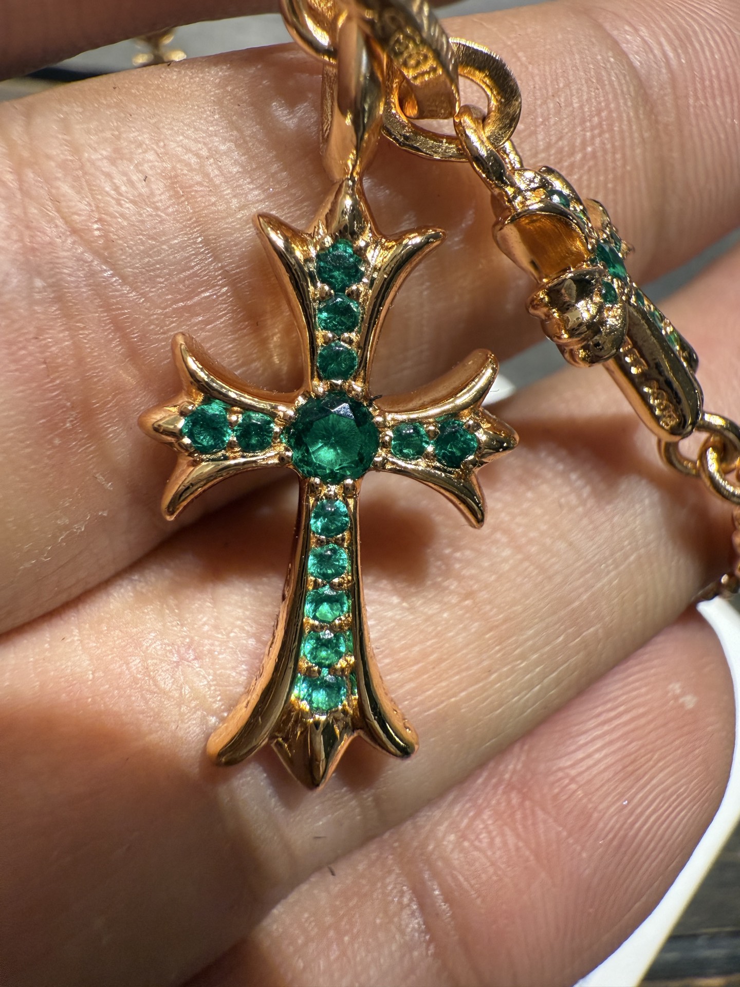Client custom real shots: gold-plated diamond-set custom necklace, pendant