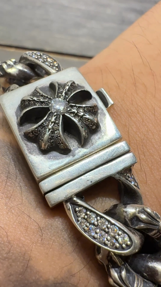 Bracelets and bangles, 925 silver with diamond customization