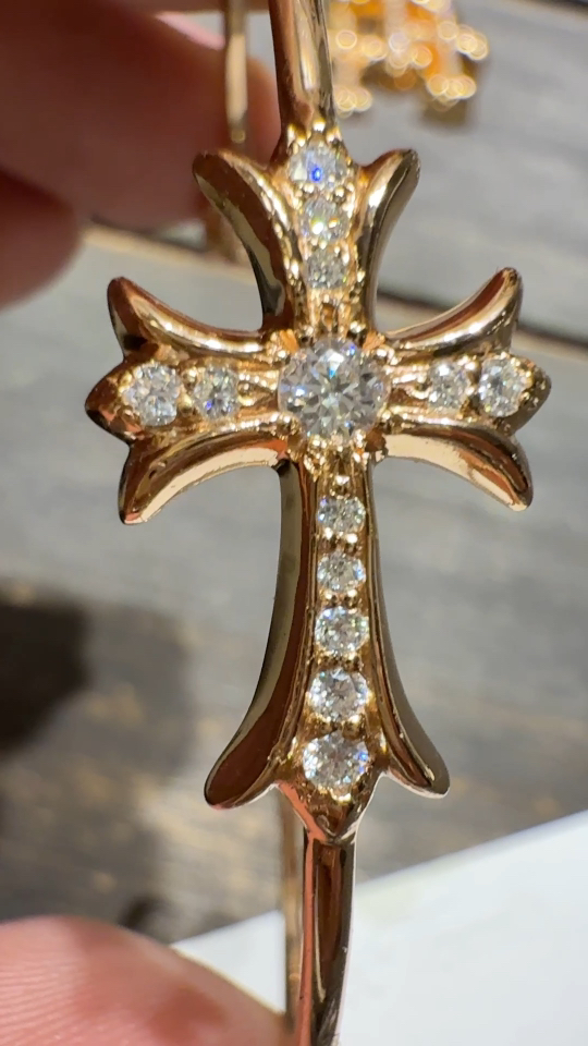Custom Gold-Plated Diamond Setting, Bracelet Bangle