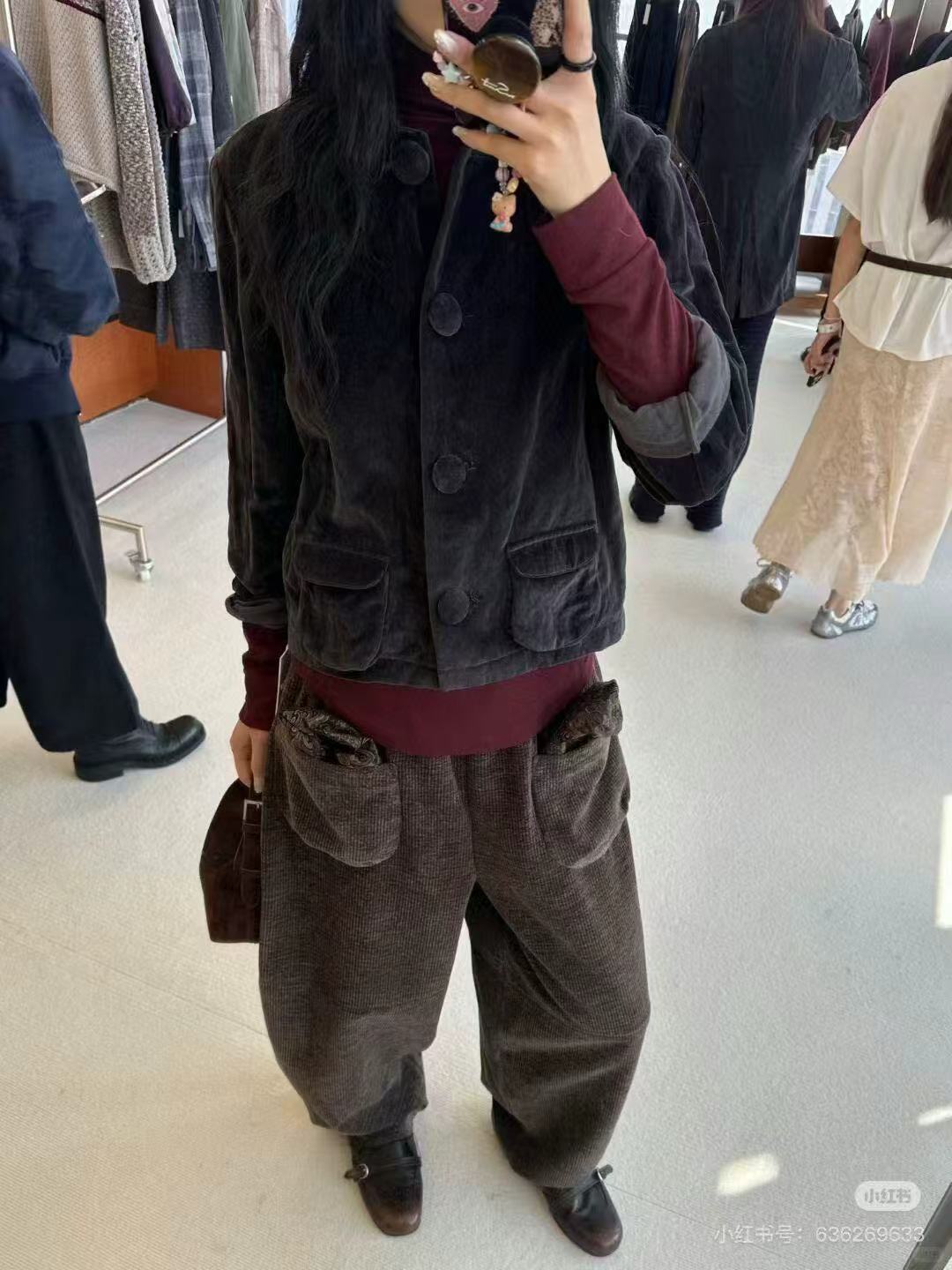 NO:734124,CO 2026 early spring new metal velvet jacket. Imported retro distressed metal wire fabric, retro and sweet.sml p,,jackets & coats,19860909CO 2026早春新款金属丝绒外套.进口复古做旧金属丝面料,复古甜美.sml p,,jackets & coats,,Women's clothing