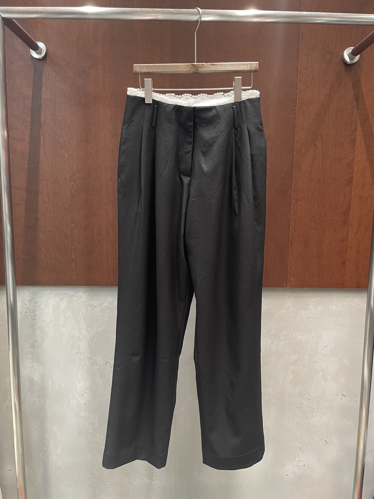 NO:735100,magd26ss crochet lace pants. Handsome and beautiful design. After all, the beauty is too advanced. The shape of the pants is superb. Fashionable without meal replacement. sml real photos,,19860909magd26ss 钩针花边裤 又帅又美的设计 终究还是美的太超前了 裤型超绝 时髦无代餐 sml 实拍图,,,Women's clothing