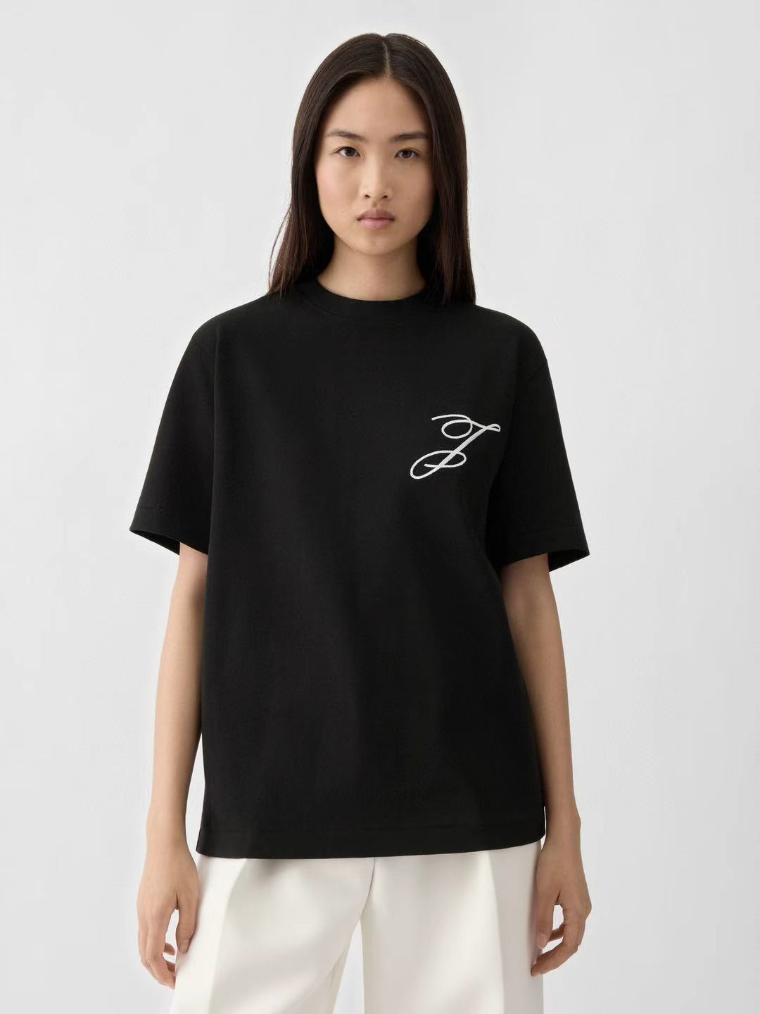 NO:738988,jacquemus 2026 spring and summer new T-shirt letter printing J note two colors four codes smlxl,,tees,t-shirt,19860909jacquemus 2026春夏新款T恤 字母印花 J字音符 两色四码 smlxl,,tees，t-shirt,,Women's clothing