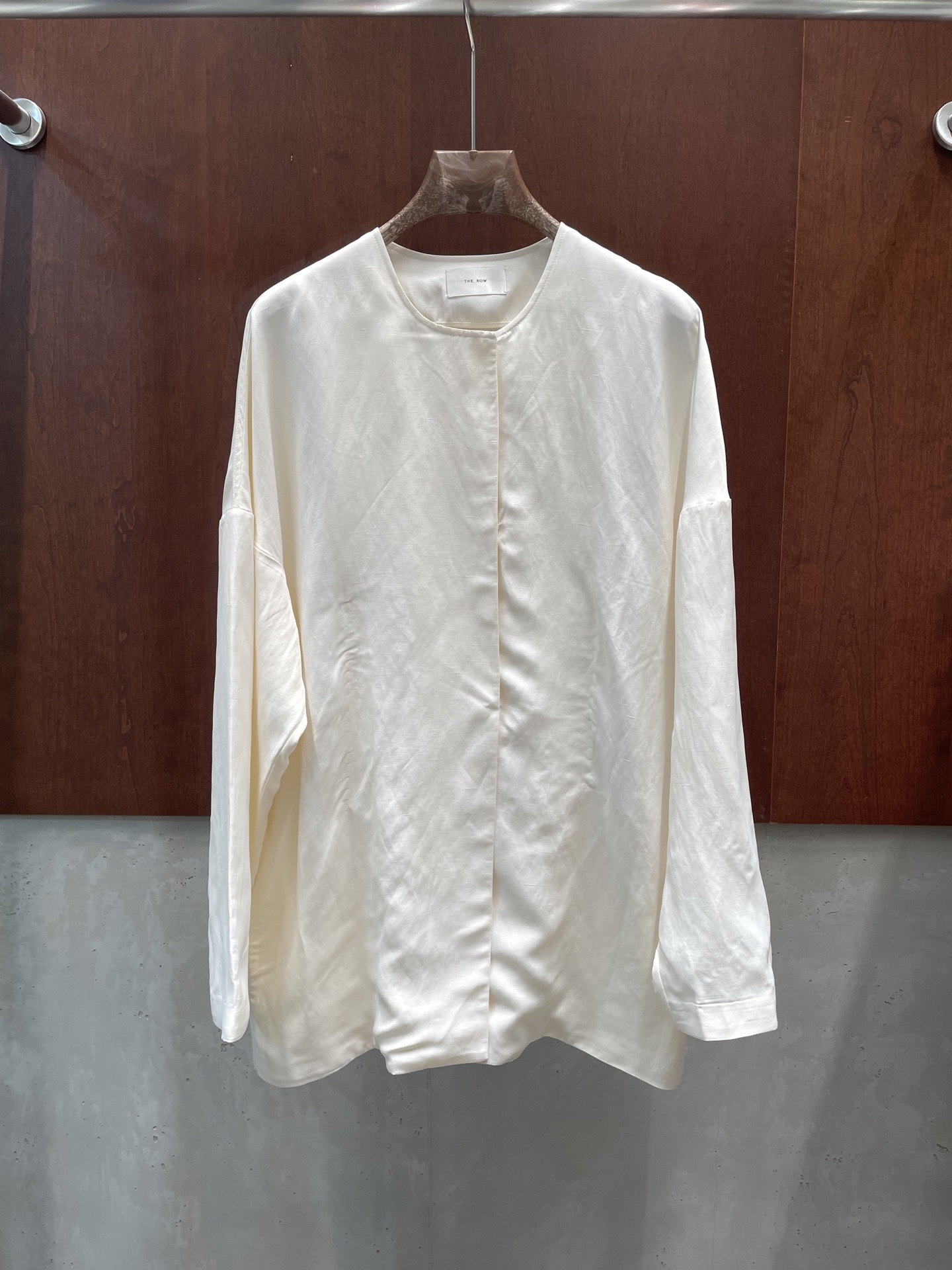 NO:740469,row 26ss round neck thin jacket, minimalist and high-end, super texture, handsome and sassy, ​​same style as Kendou, sml real photos,,jackets & coats,19860909row 26ss 圆领薄款外套 极简的高级 质感超强 又帅又飒 肯豆同款 sml 实拍图,,jackets & coats,,Women's clothing