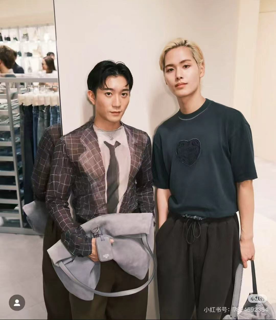 NO:752804,Black and gray are cool and rustic,19860909黑灰很酷颯,,,Women's clothing