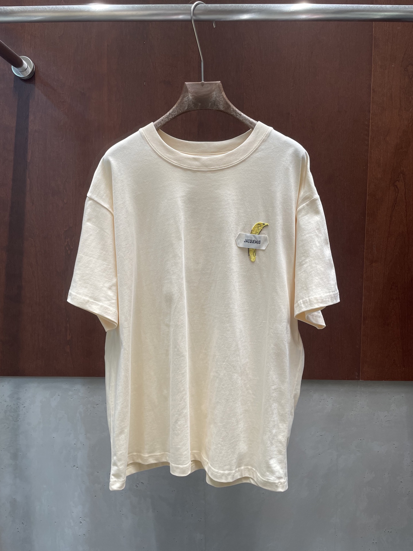 NO:762612,jacquemus 2026 spring and summer new T-shirt, patch embroidery logo, French holiday feel, sml p real photos,,tees,t-shirt,19860909jacquemus 2026春夏新款T恤 贴布刺绣logo 法式度假感 sml p实拍图,,tees，t-shirt,,Women's clothing