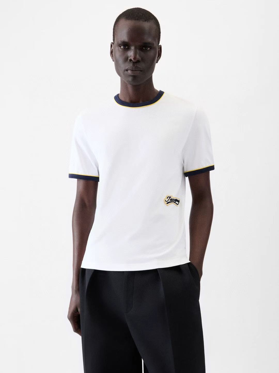 NO:795695,jacquemu* 2026 spring and summer new T-shirt, contrasting logo design, two colors and three codes, sml,,tees,t-shirt,19860909jacquemu* 2026春夏新款T恤 撞色徽标设计 两色三码 sml,,tees，t-shirt,,Women's clothing