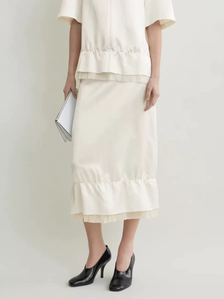 NO:801599,totem* 2026 spring and summer new skirt, minimalist design, full of texture, two colors and three sizes 343638,,skirts,19860909totem* 2026春夏新款半裙 极简设计 质感满满 两色三码 343638,,skirts,,Women's clothing
