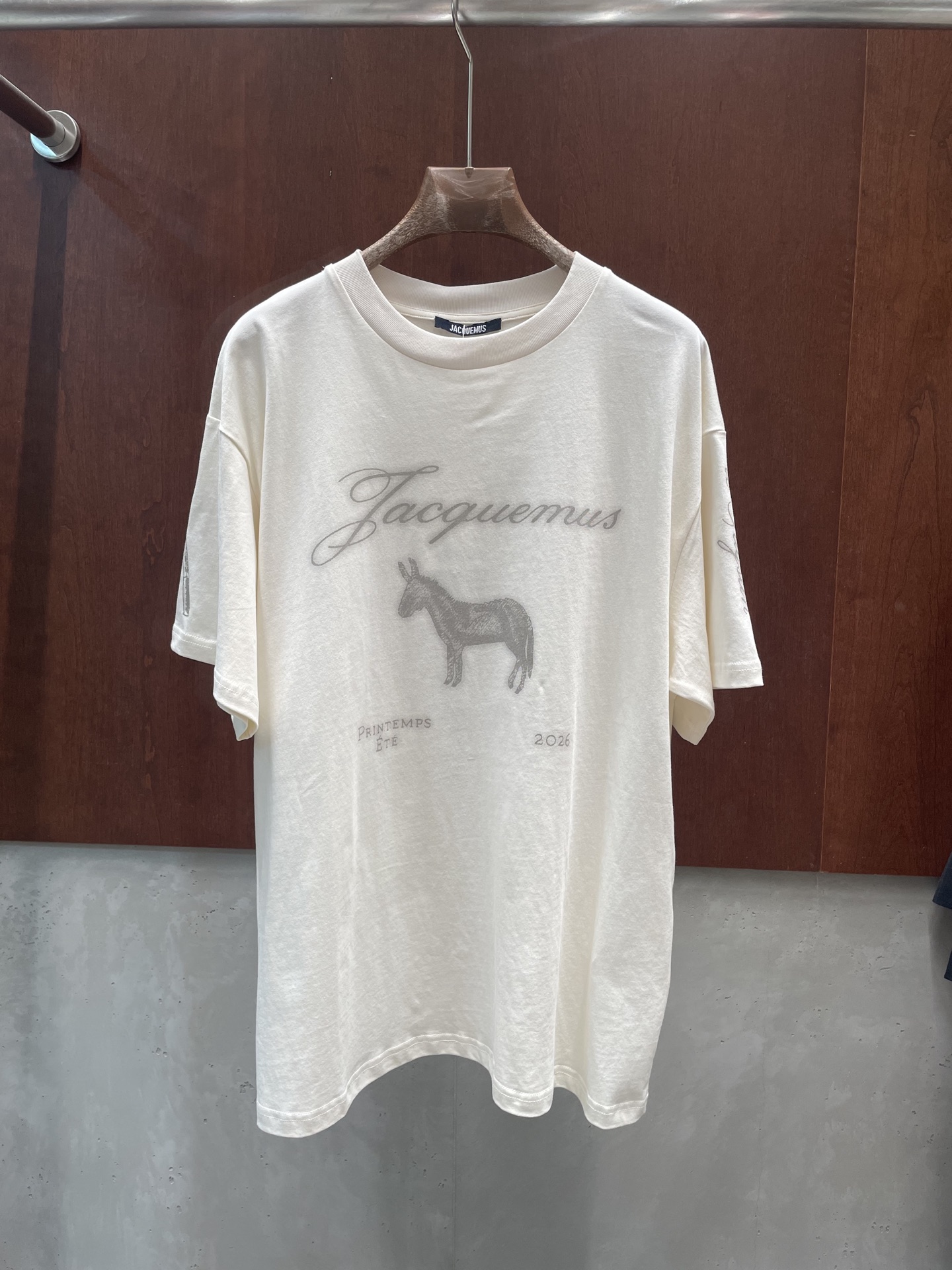NO:805402,jacquemu* 2026 spring and summer new T-shirt French country resort style little donkey print sml real photo, Louis Vuitton, tees, t-shirt,19860909jacquemu* 2026春夏新款T恤 法国乡村度假风小毛驴印花 sml 实拍图,,louis vuitton,tees，t-shirt,,Women's clothing